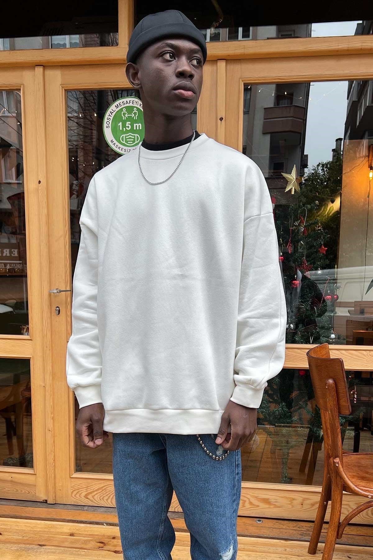Oversize Beyaz Sweatshirt