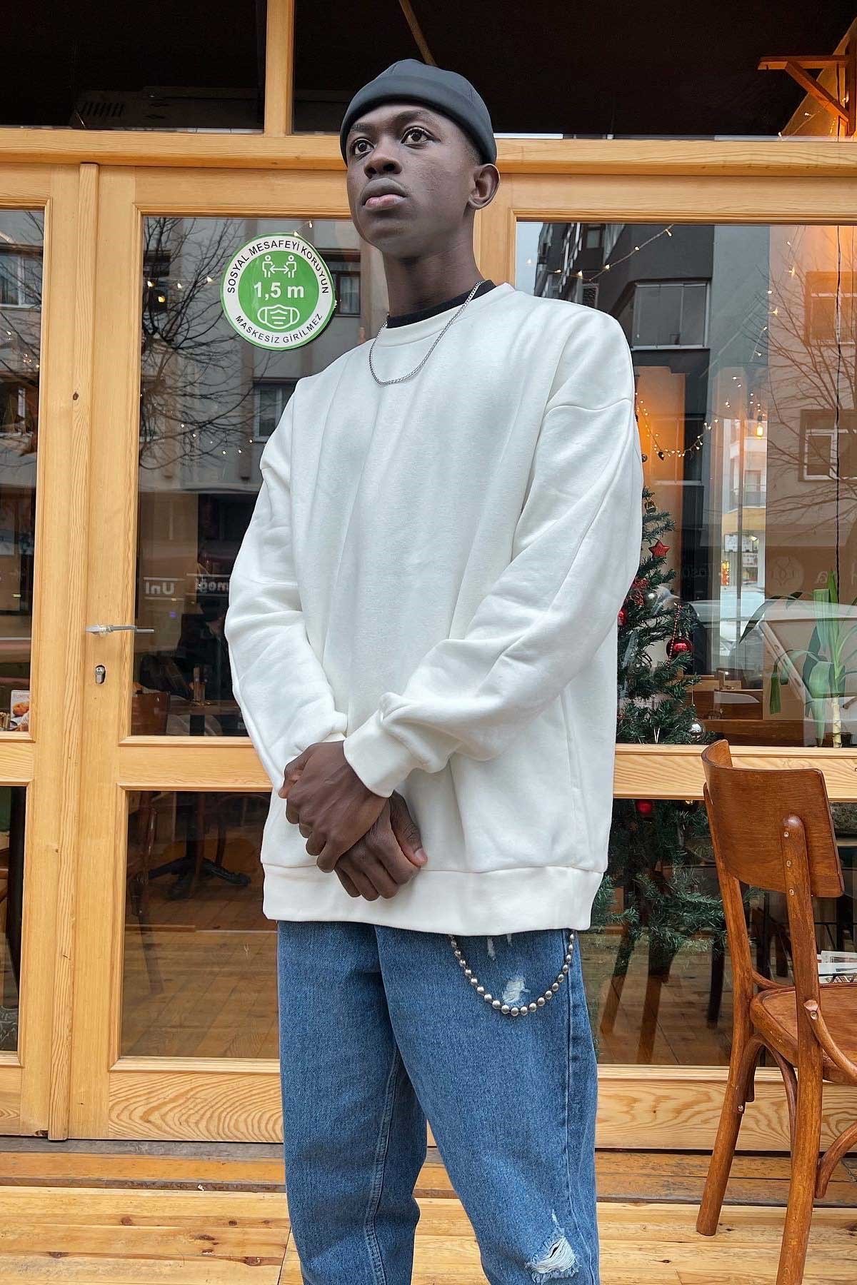 Oversize Beyaz Sweatshirt