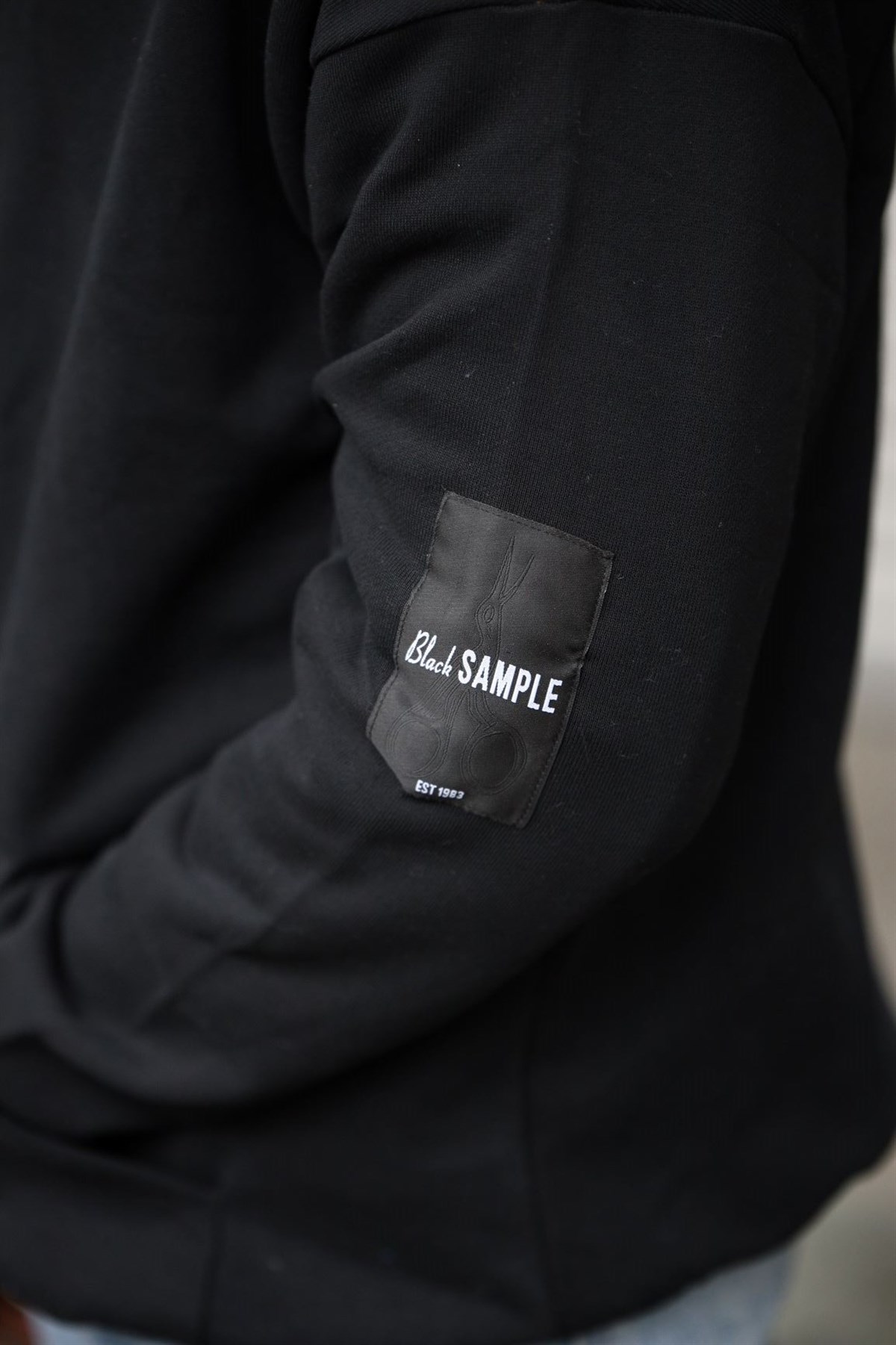 OVERSIZE BLACK SAMPLE KAPÜŞONLU SWEATSHIRT