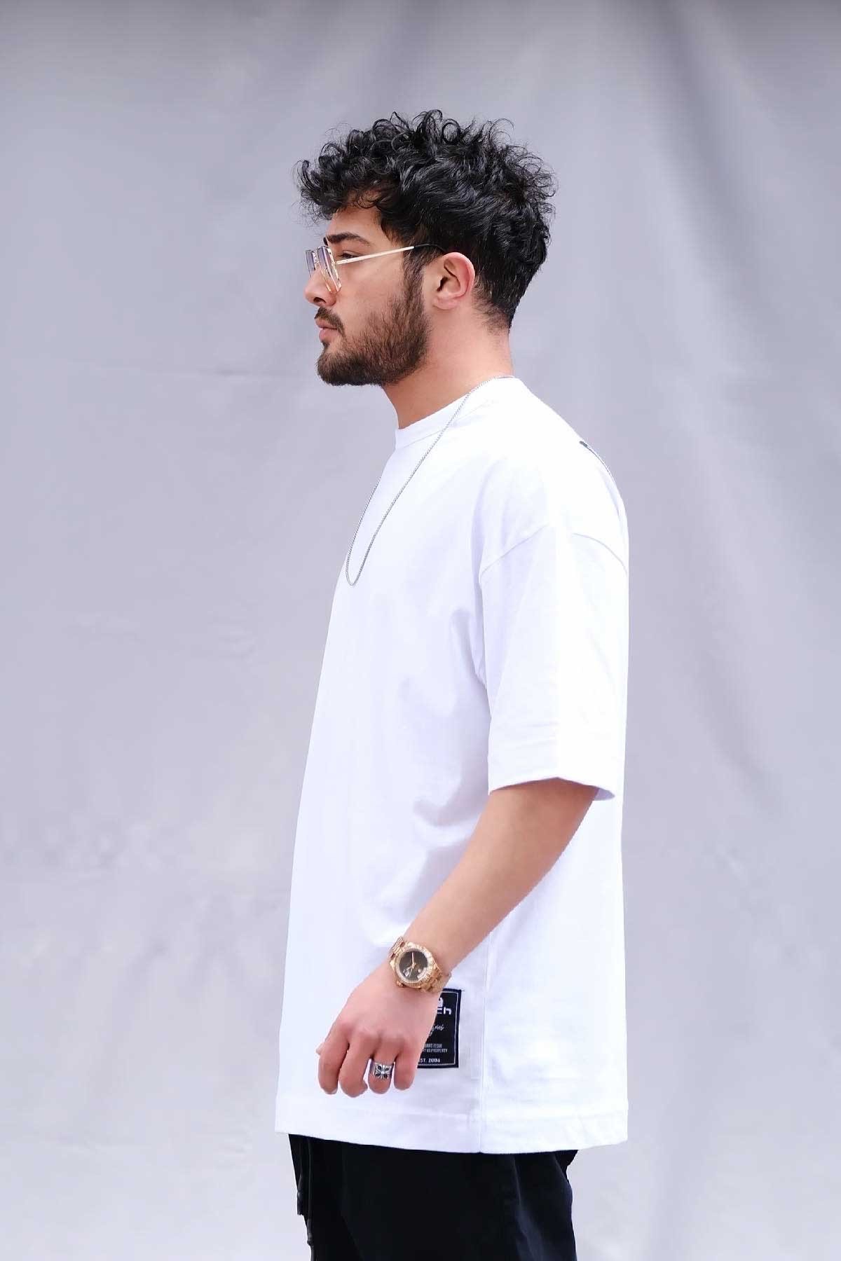 Oversize Dark Future T-Shirt Beyaz
