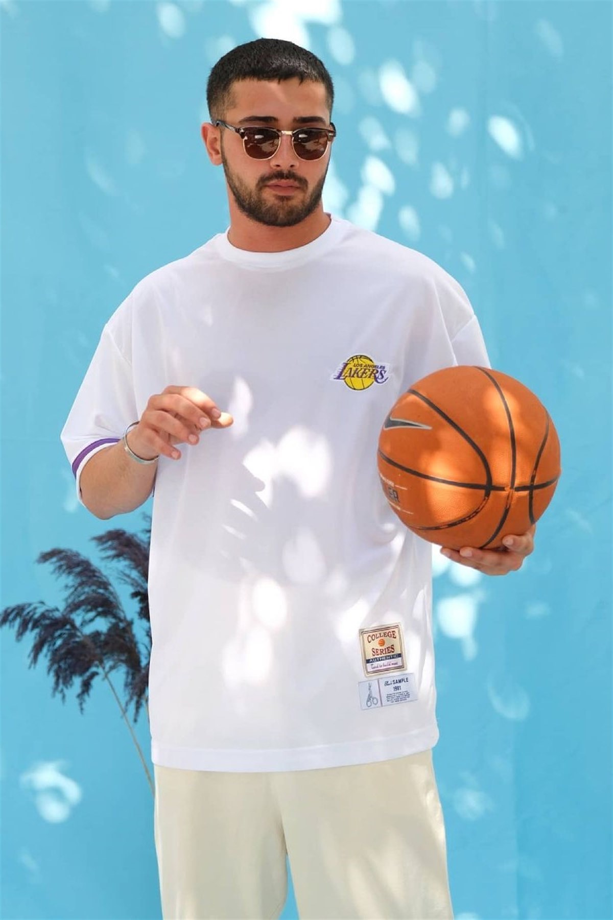 Oversize Fileli Beyaz Lakers T-Shirt