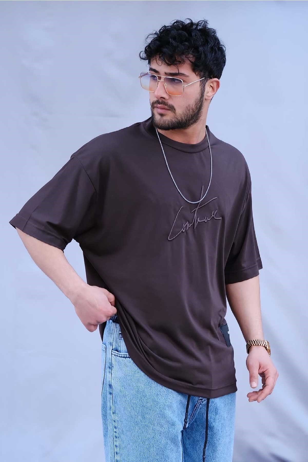 Oversize Nakış İşlemeli T-Shirt