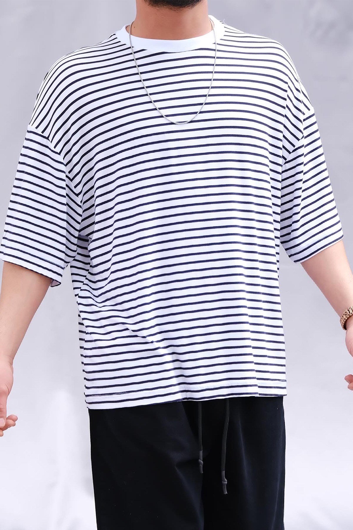 Oversize Siyah Beyaz Çizgili T-Shirt
