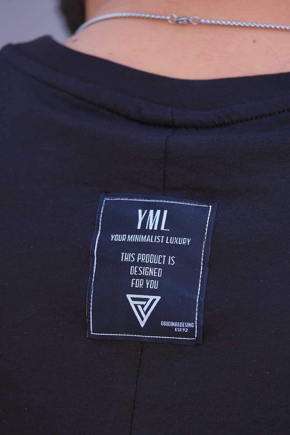 Oversize Siyah Minimalist T-Shirt