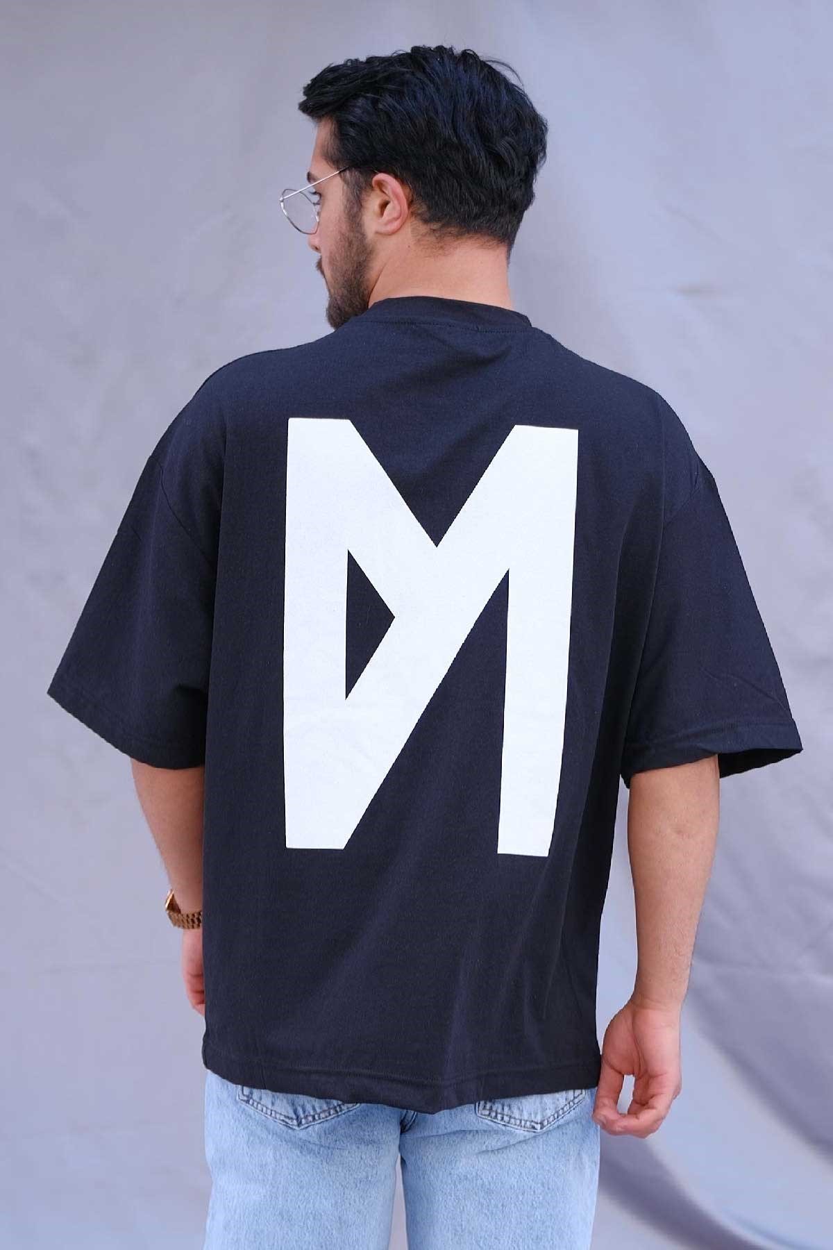 Oversize Siyah T-Shirt Maskulin