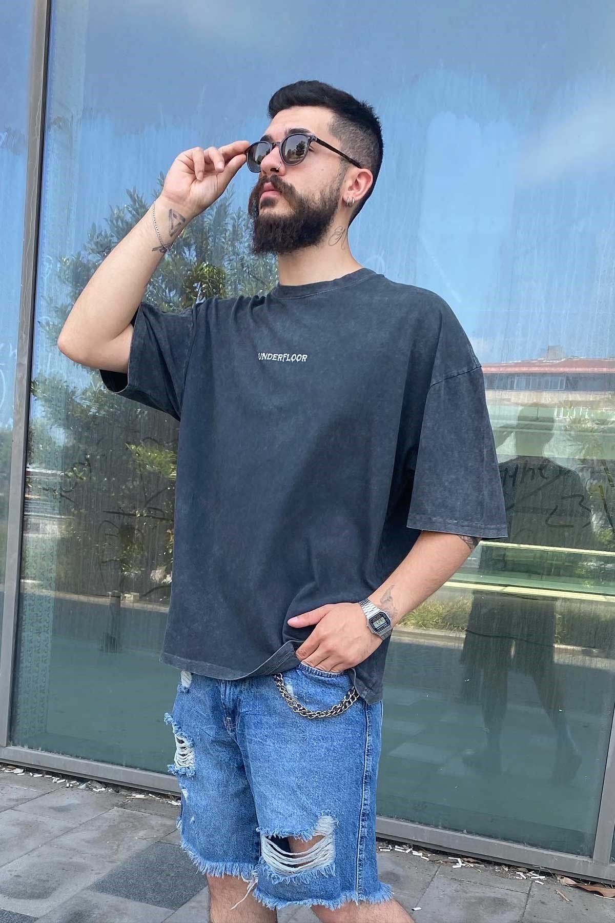 Oversize Underfloor T-Shirt