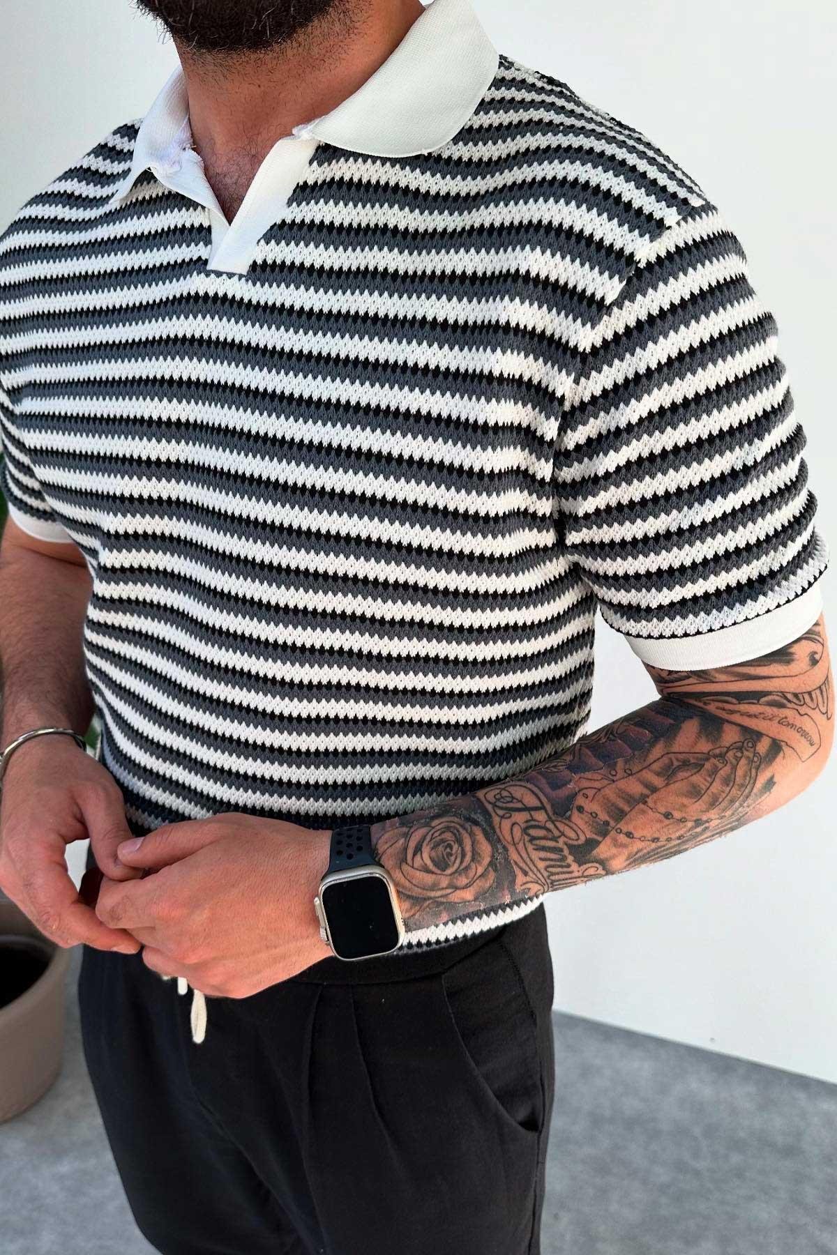 Polo Yaka Örme Kumaş T-Shirt
