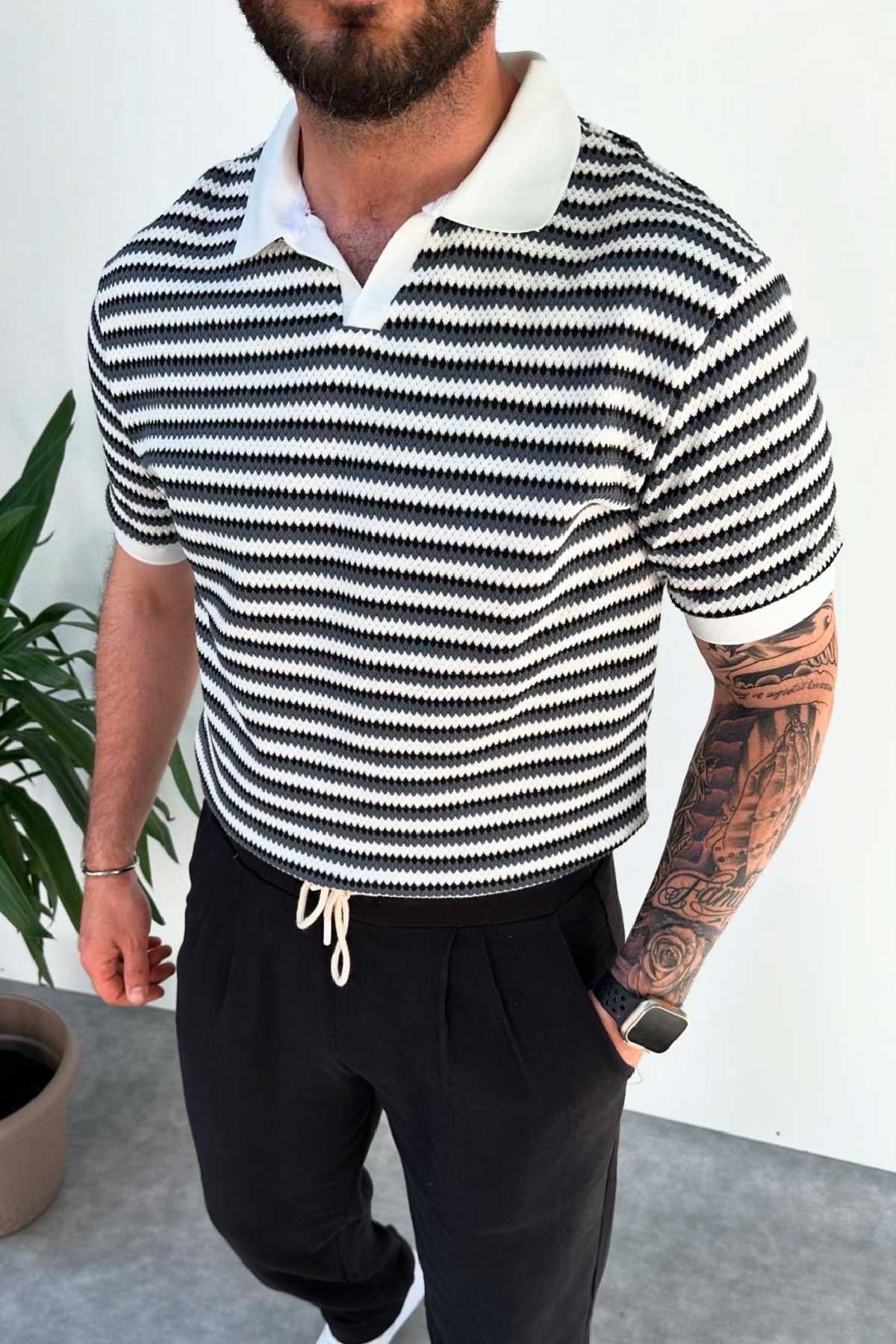 Polo Yaka Örme Kumaş T-Shirt