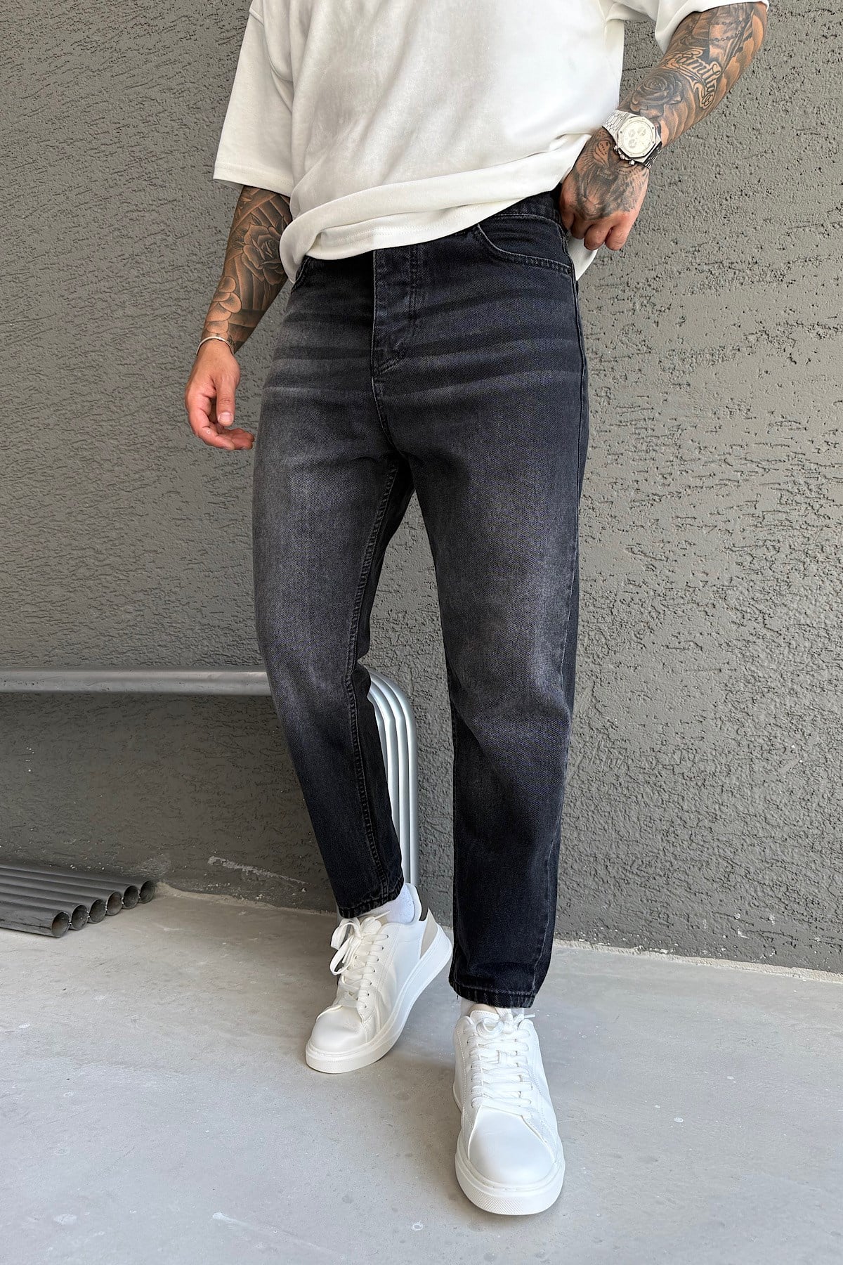 Siyah Eskitme Detaylı Boyfriend Pantolon  