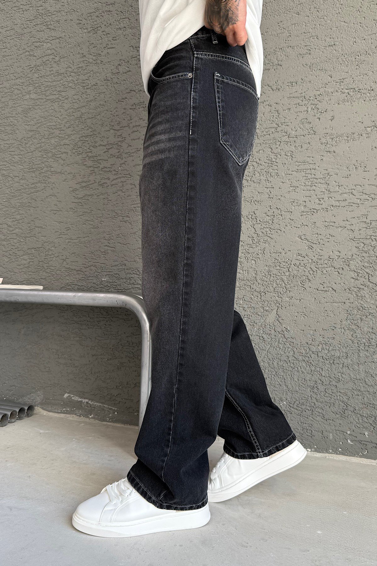 Siyah Eskitme Detaylı Relax Baggy Pantolon 
