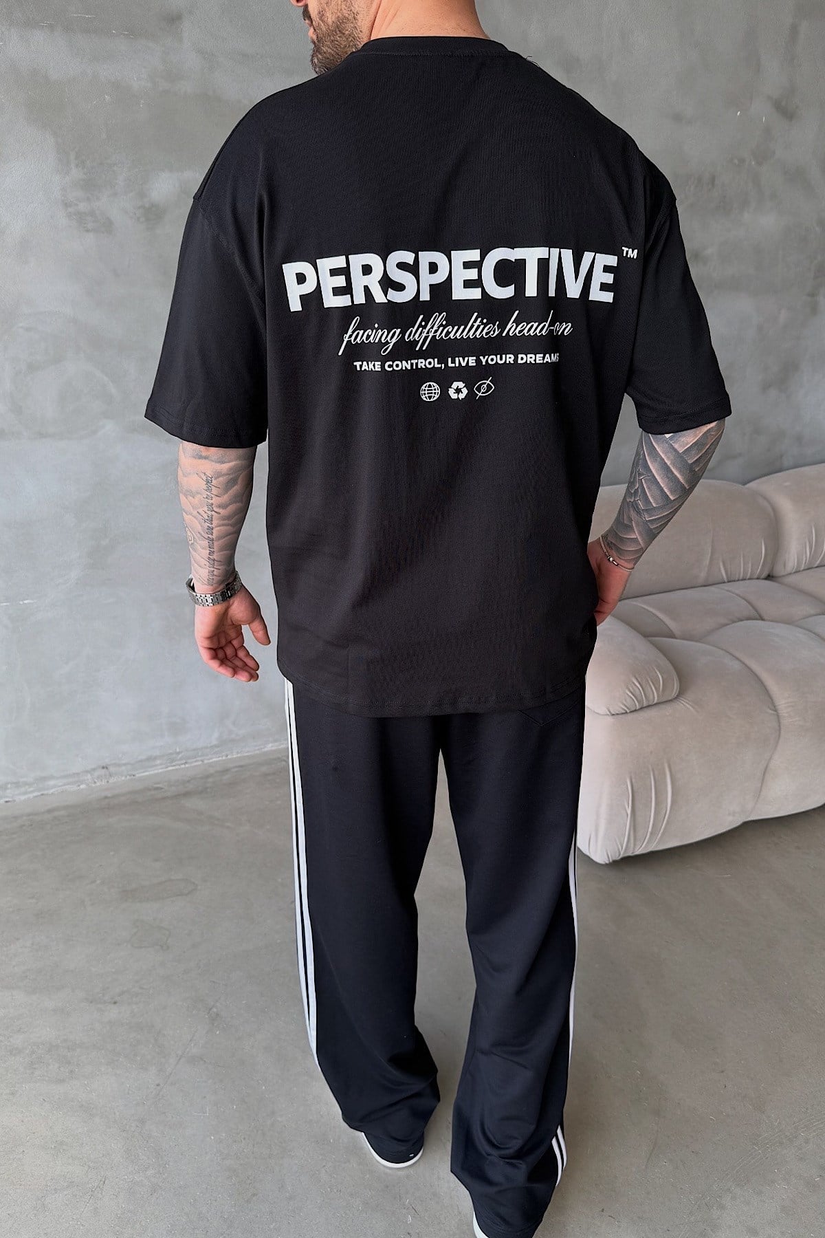 Siyah Perspective T-Shirt