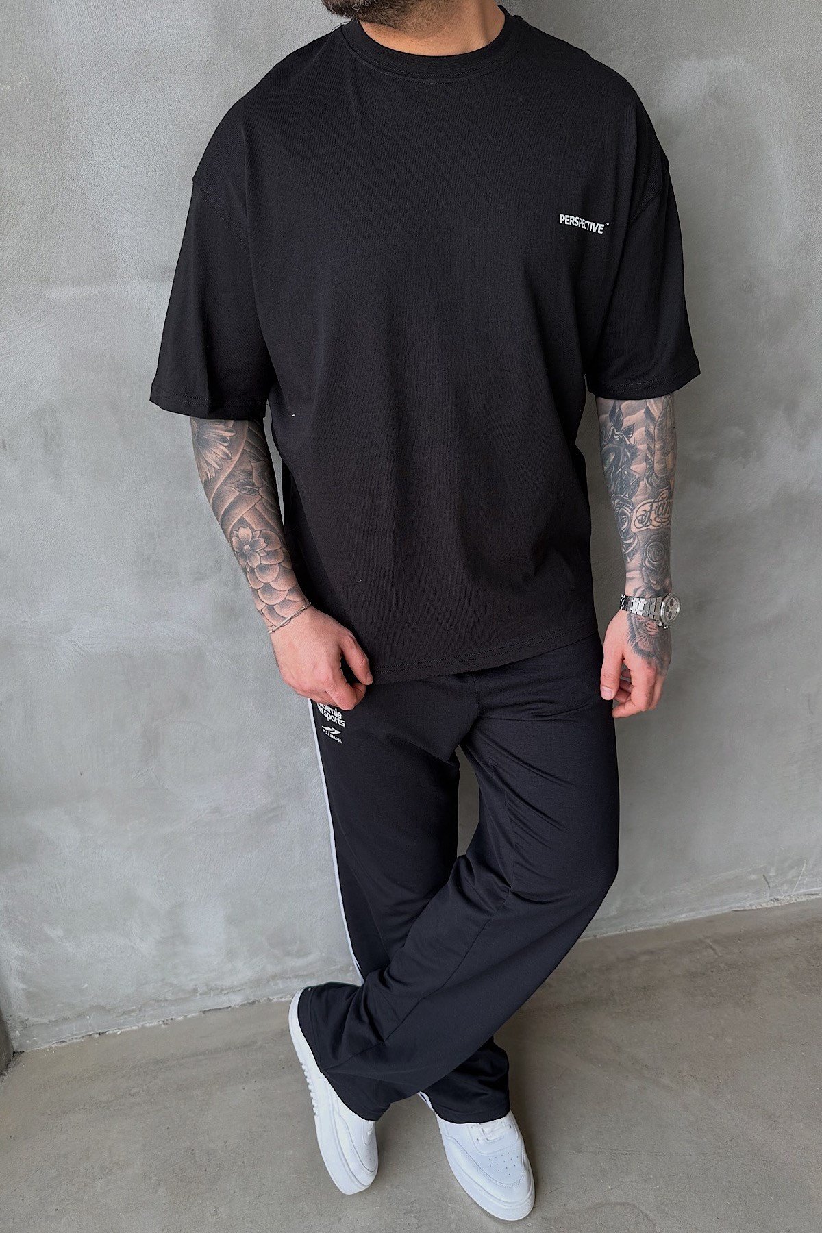 Siyah Perspective T-Shirt