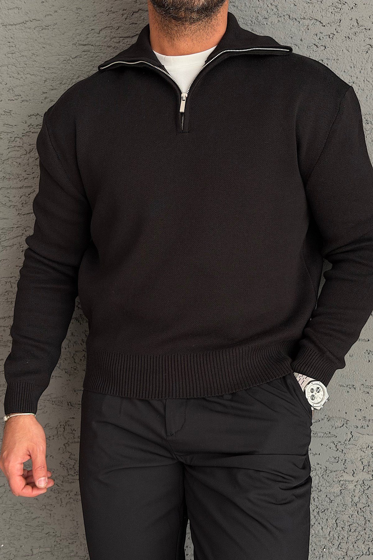 Siyah Yarım Fermuarlı Basic Sweatshirt