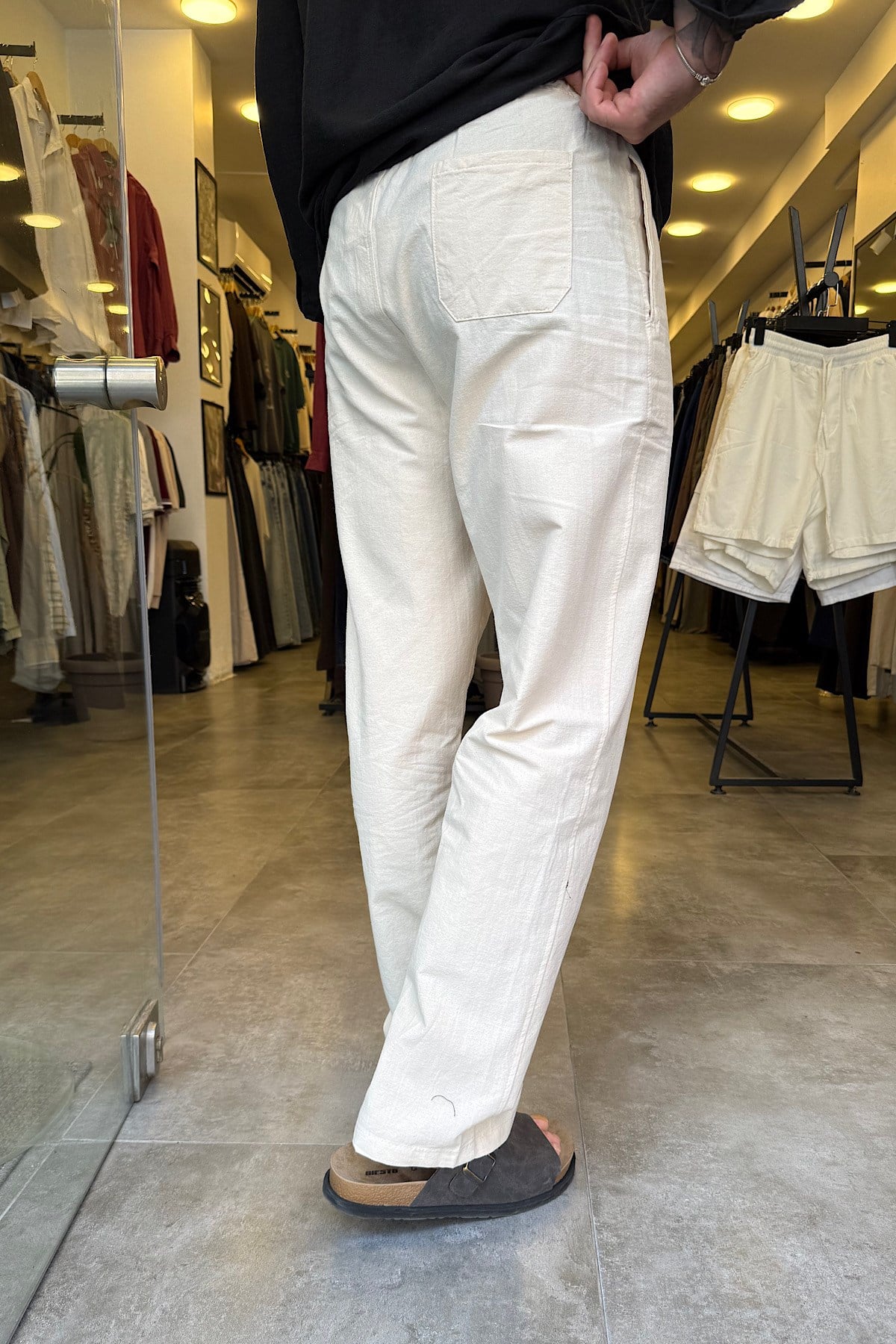 Yazlık İnce Bej Gabardin Pantolon 