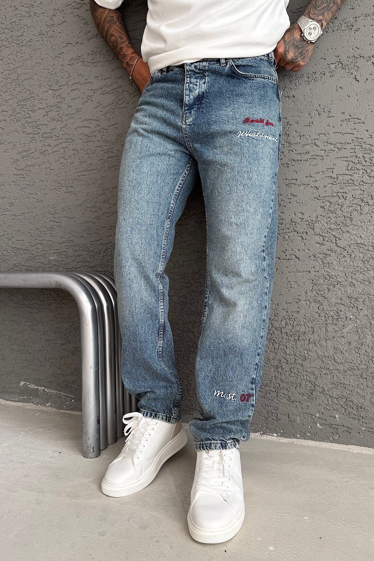Yıkamalı Nakış Detaylı Jean