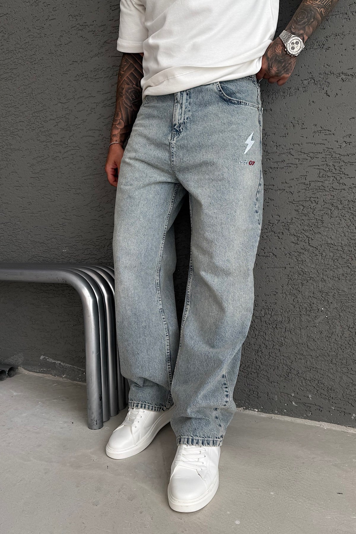 Yıkamalı Nakış Detaylı Relax Baggy Jean