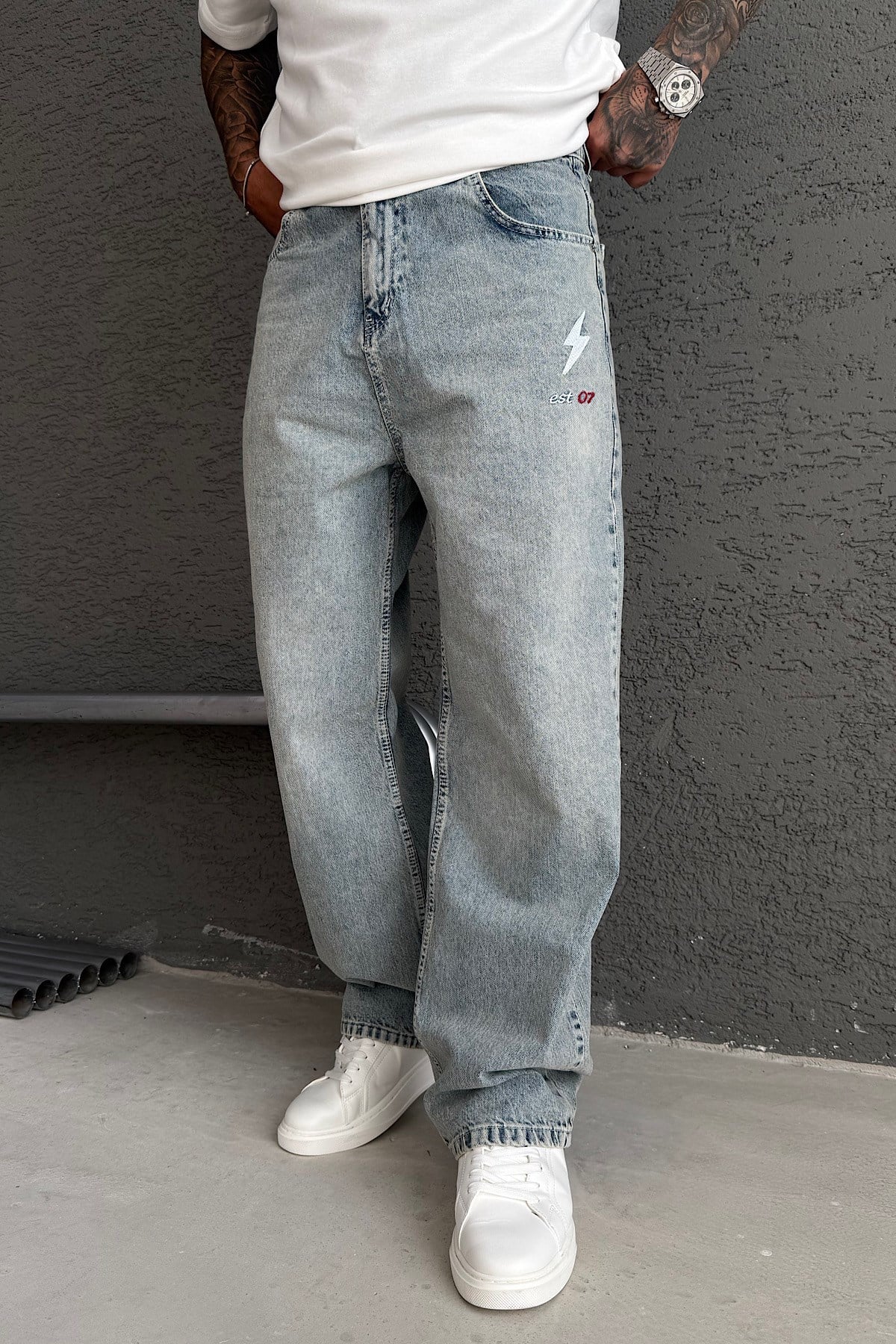 Yıkamalı Nakış Detaylı Relax Baggy Jean
