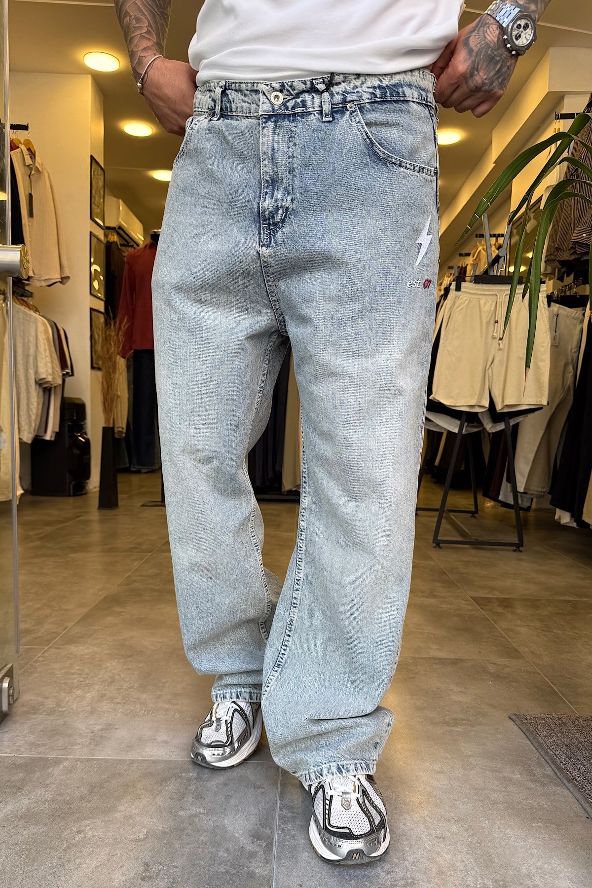 Yıkamalı Nakış Detaylı Relax Baggy Jean