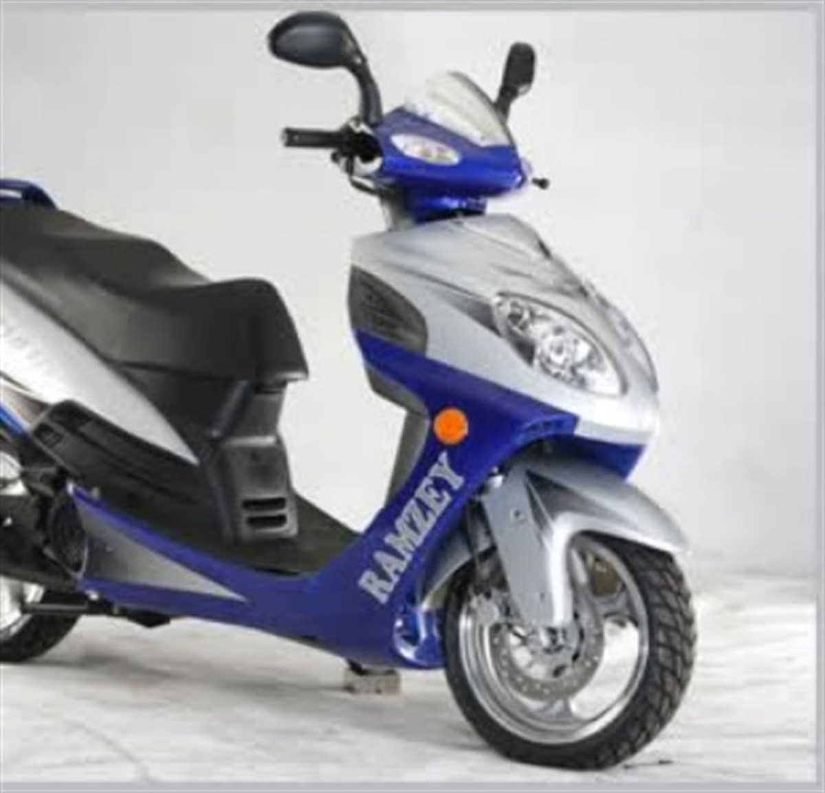 RamzeyAydınlatma ÜrünleriRAMZEY KALİPSO 10D SCOOTER ÖN SİNYAL TAKIMI ORİJİNAL