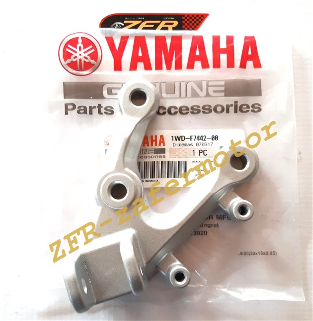 YamahaYedek ParçaYAMAHA YZF R25 MT25 ÖN BASAMAK BRAKETİ SOL ORJ 1WD-F7442-00