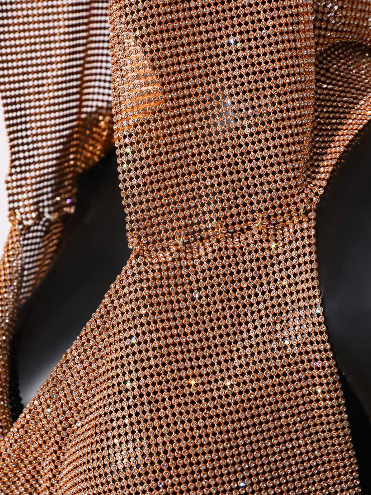 Kapüşonlu Chainmail Gold Mini Büstiyer