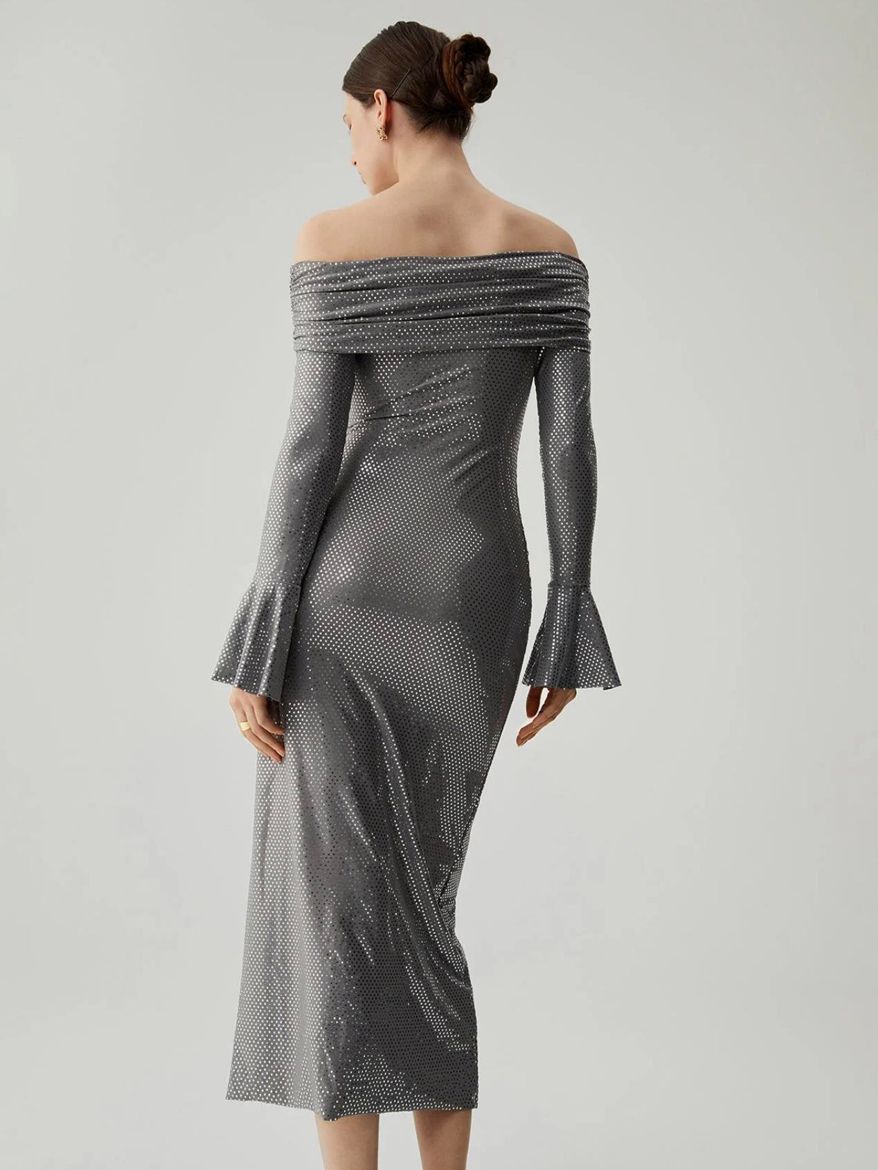 PARLAK OMUZ DEKOLTELİ ELBİSE