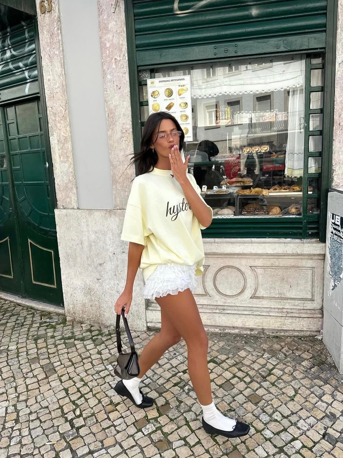 TÜL DETAYLI MİNİ BEYAZ ŞORT