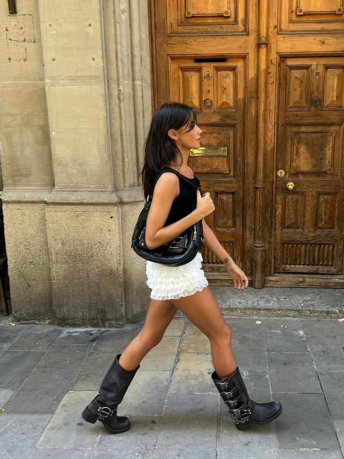 TÜL DETAYLI MİNİ BEYAZ ŞORT