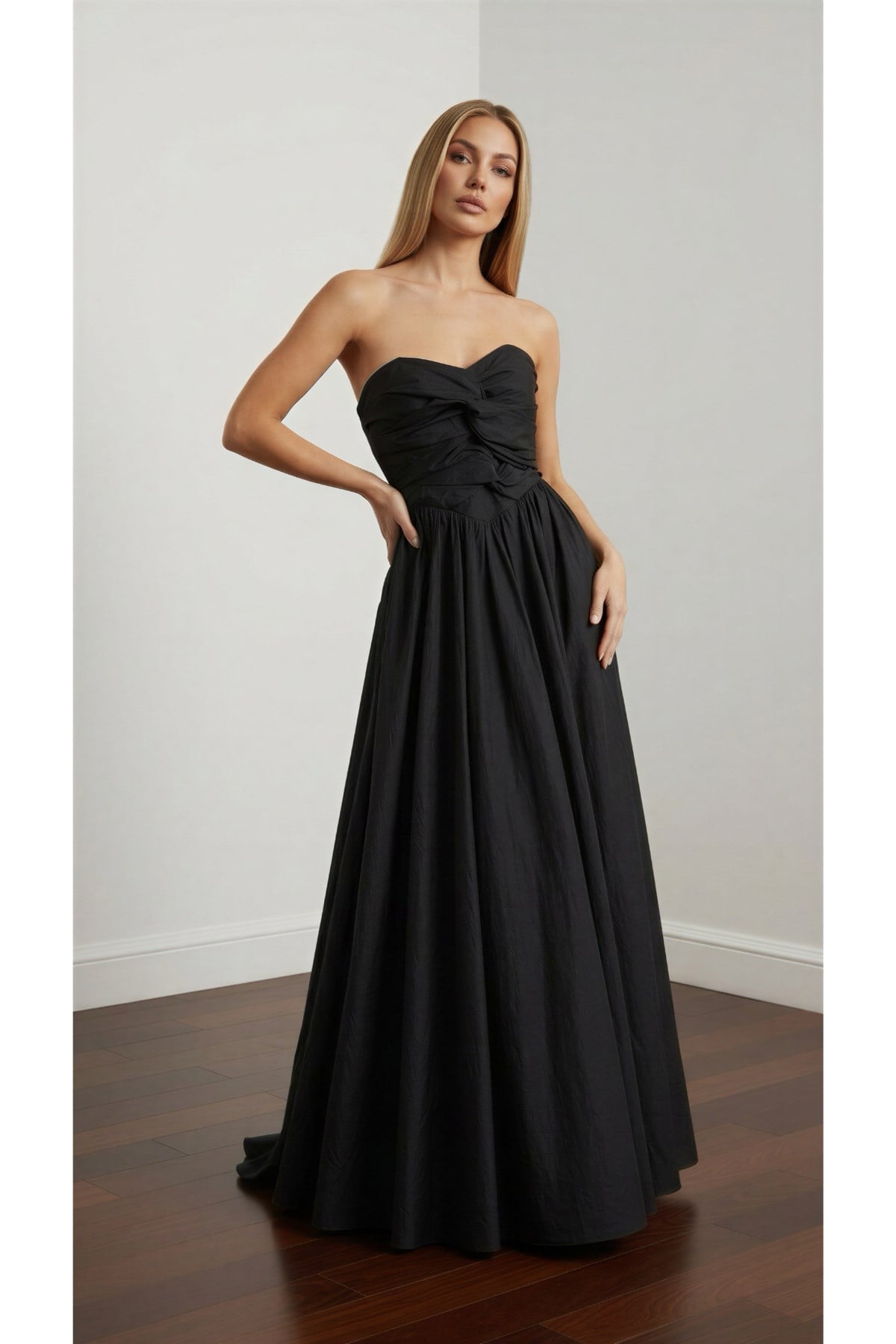 STRAPTEZ TAFTA ELBİSE