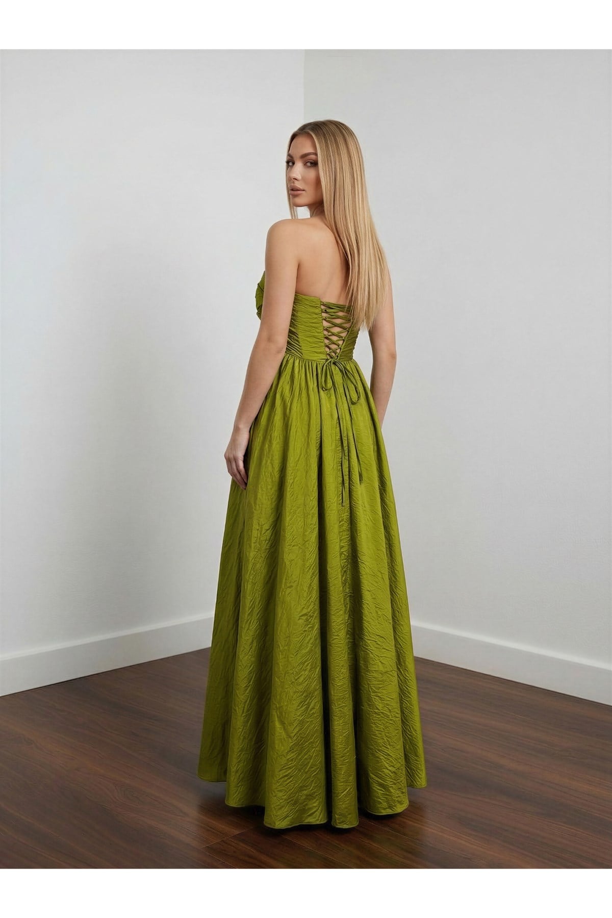STRAPTEZ TAFTA ELBİSE