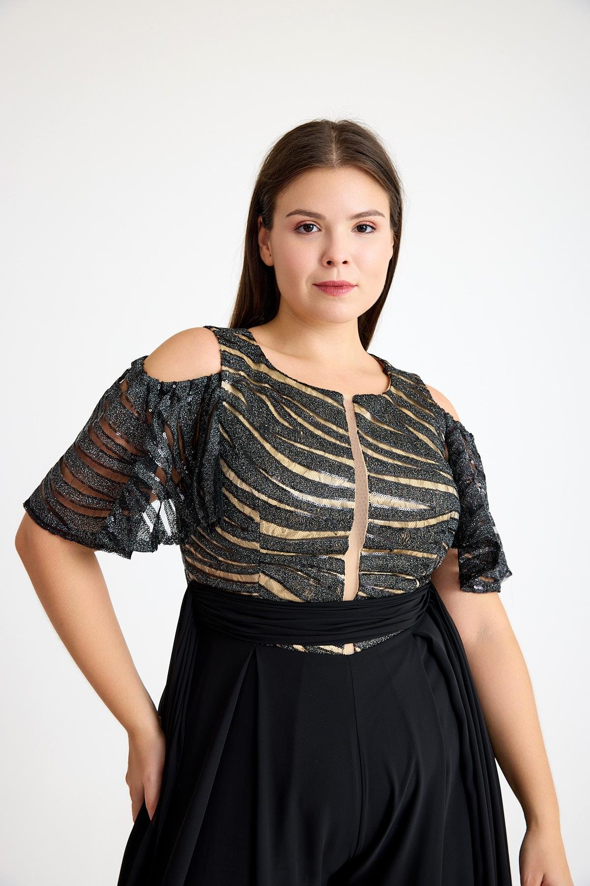 ÜSTÜ DANTEL ETEĞİ ŞİFON ELBİSE