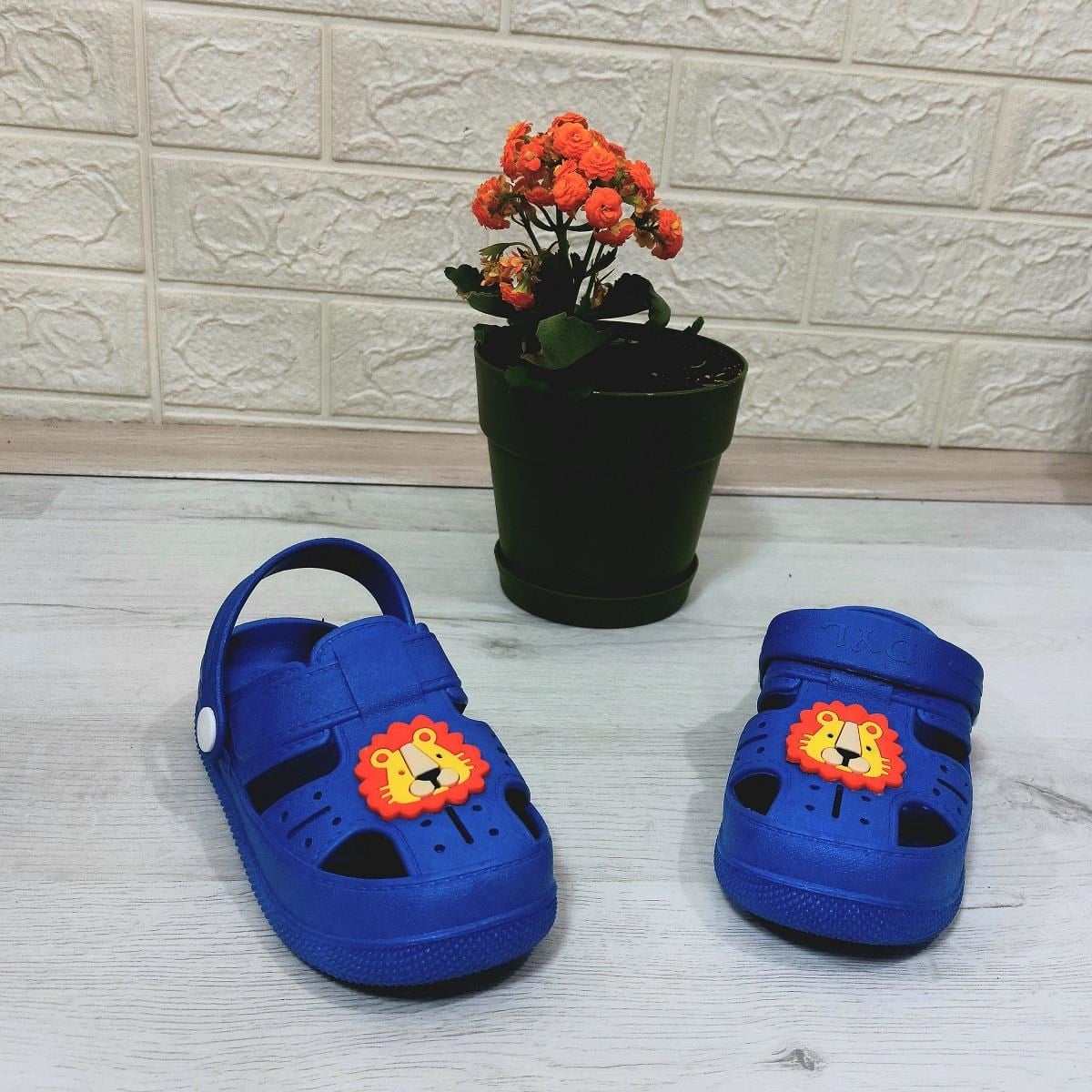 Da-Ye 1001 P Mavi Önü Kapalı Yumuşacık Kaydırmaz Sandalet & Terlik