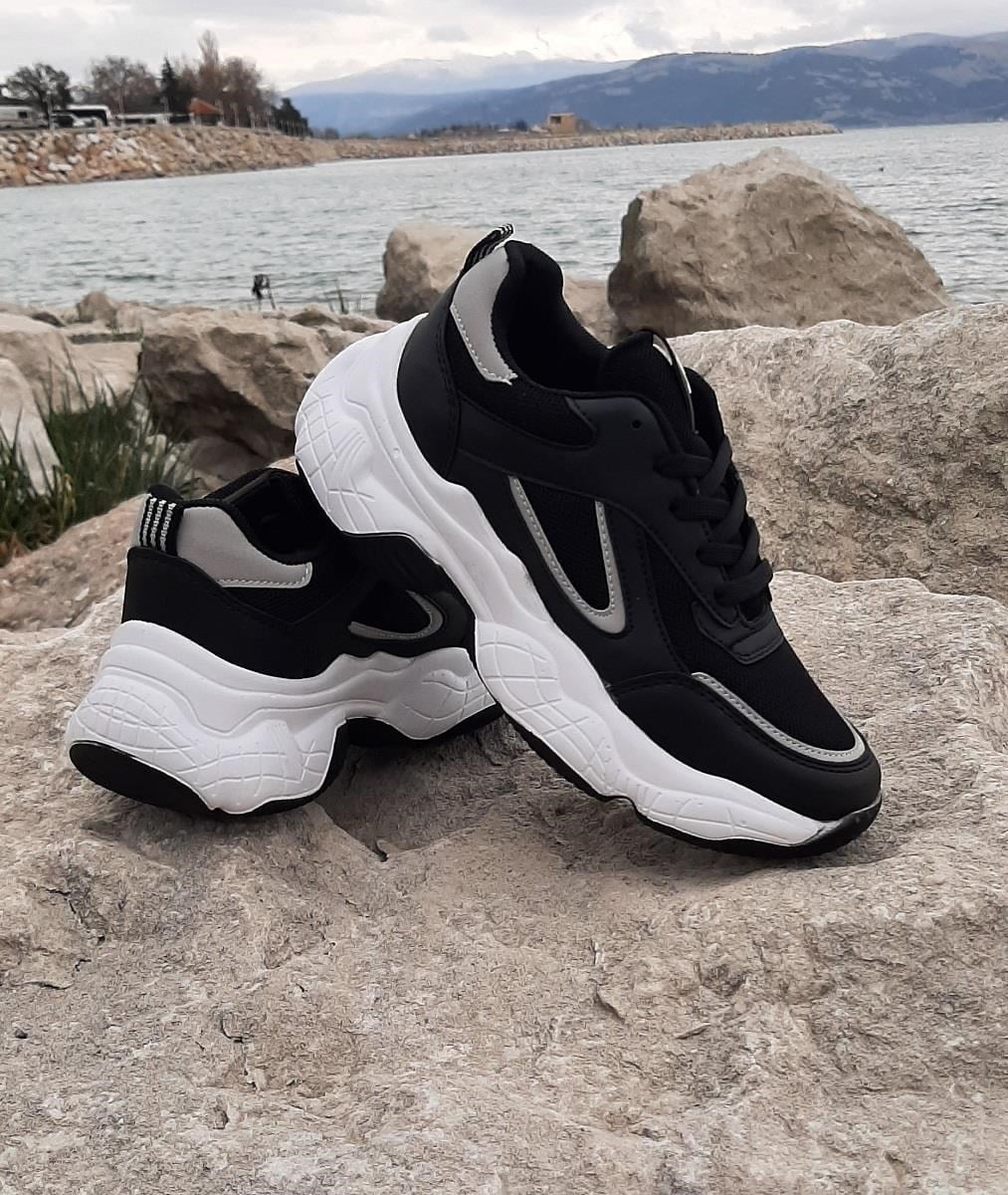 Dunlop 2323 Siyah-Beyaz Renk Fuspetli Kalın Taban Spor Ayakkabı
