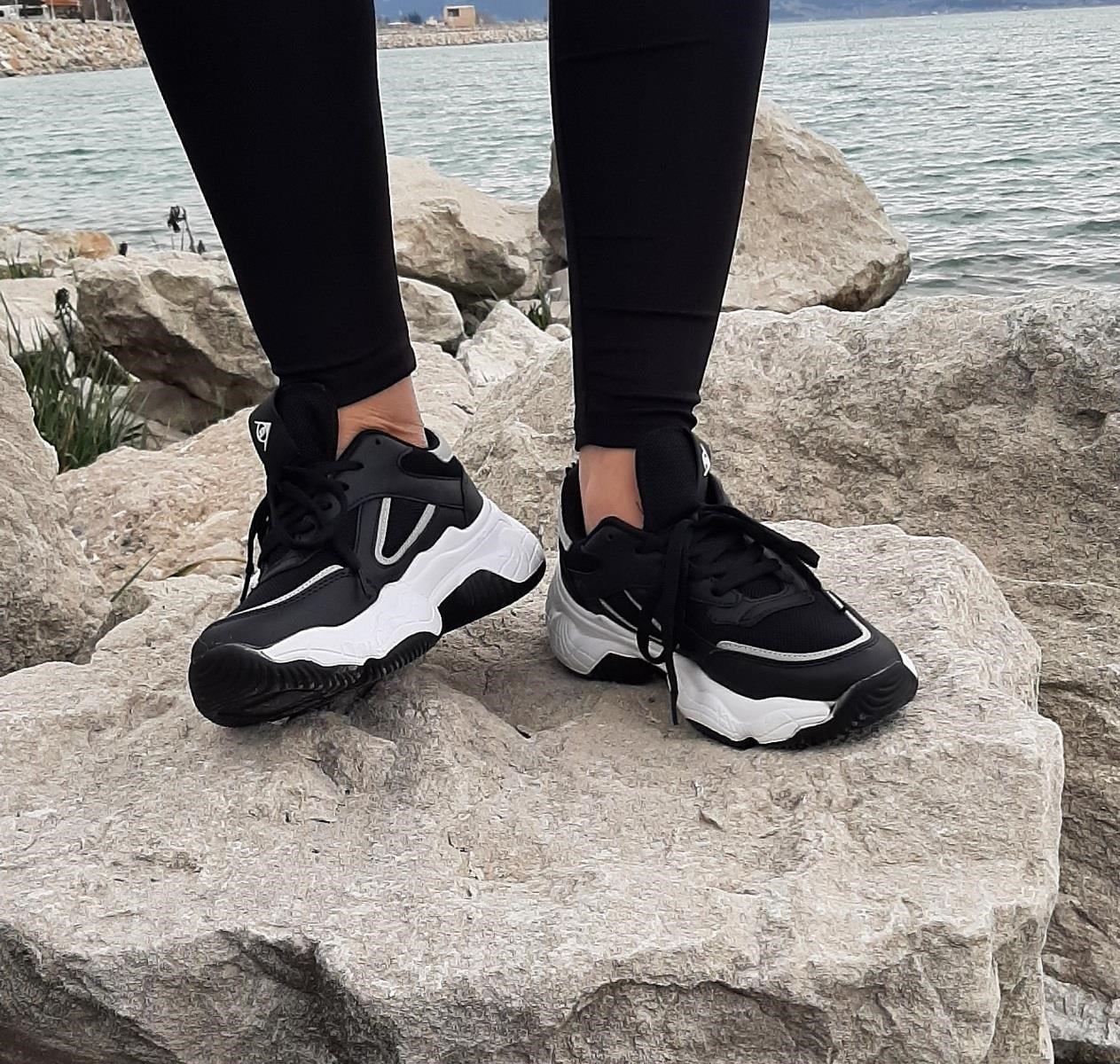 Dunlop 2323 Siyah-Beyaz Renk Fuspetli Kalın Taban Spor Ayakkabı