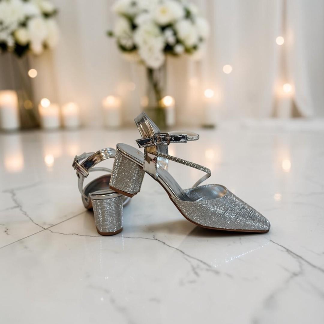 Fiyra 7012 Gümüş Simli taşlı Kalın Kare Topuk Abiye Stiletto Ayakkabı