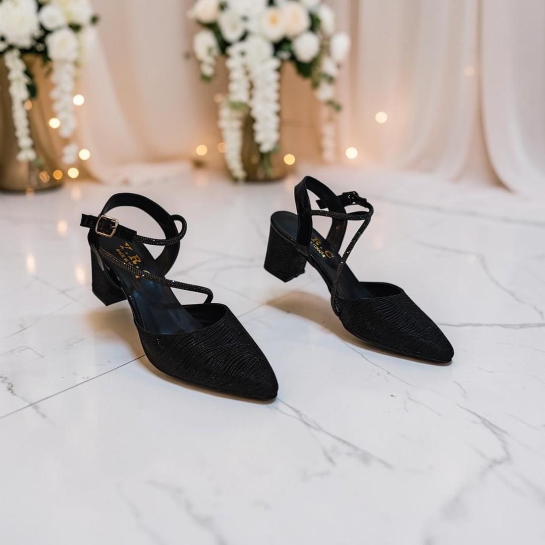 Fiyra 7012 Siyah Simli taşlı Kalın Kare Topuk Abiye Stiletto Ayakkabı