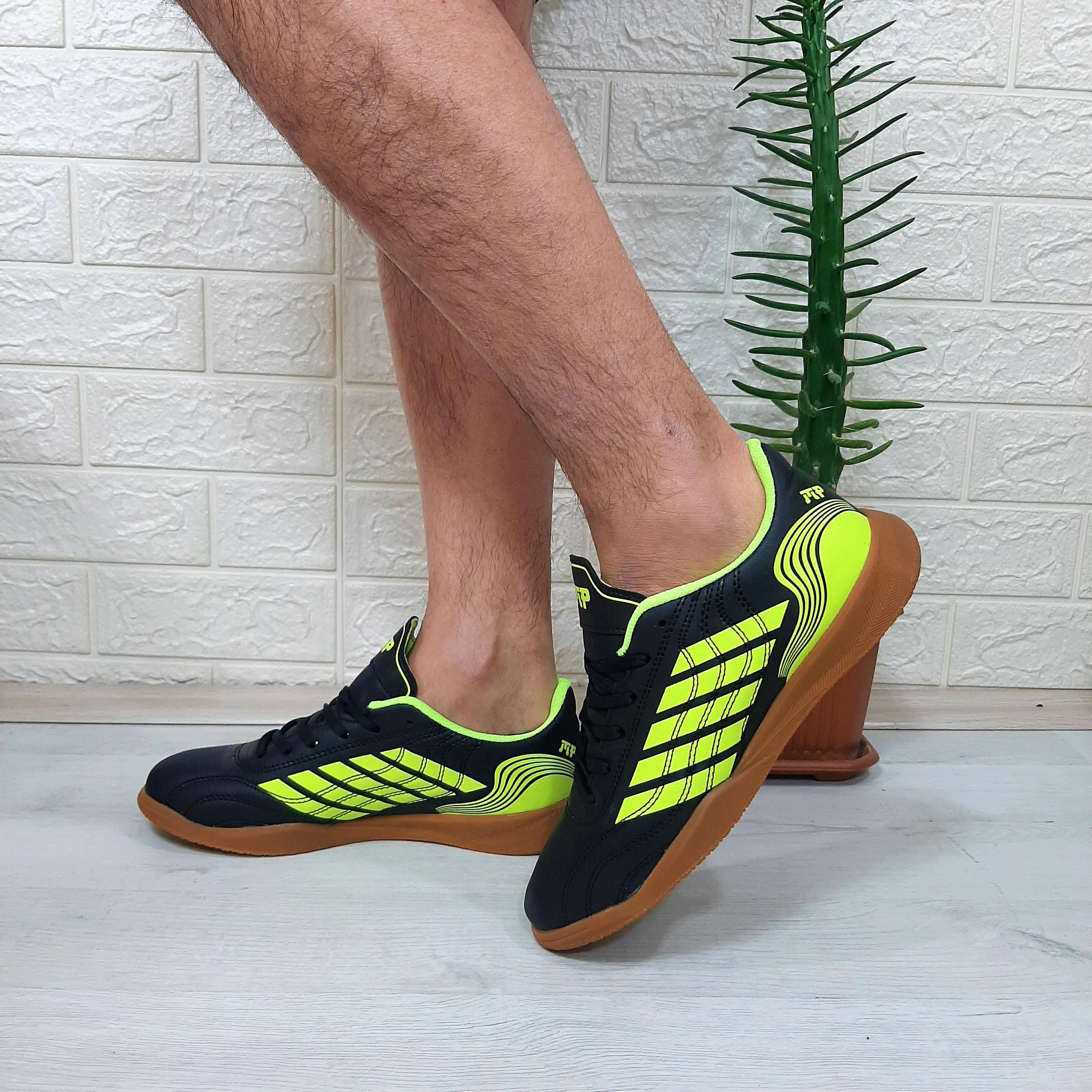 M.P 1351 Siyah-Sarı Kaymaz Taban Futsal Futbol Ayakkabı