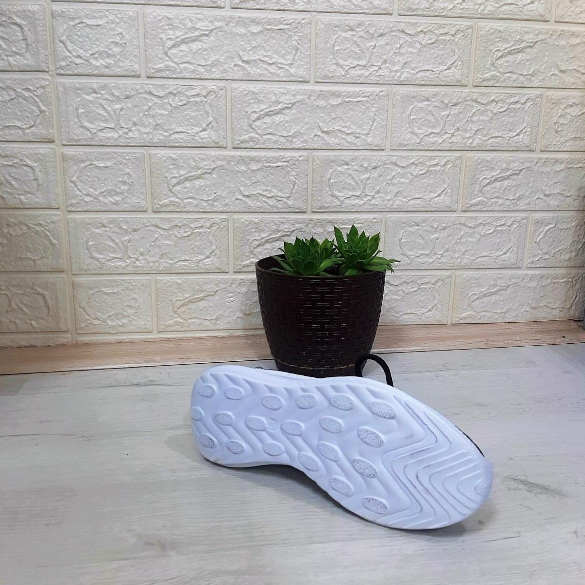 M.P 1501 Siyah-Beyaz Fuspetli Rahat ve Hafif Bayan Spor Ayakkabı