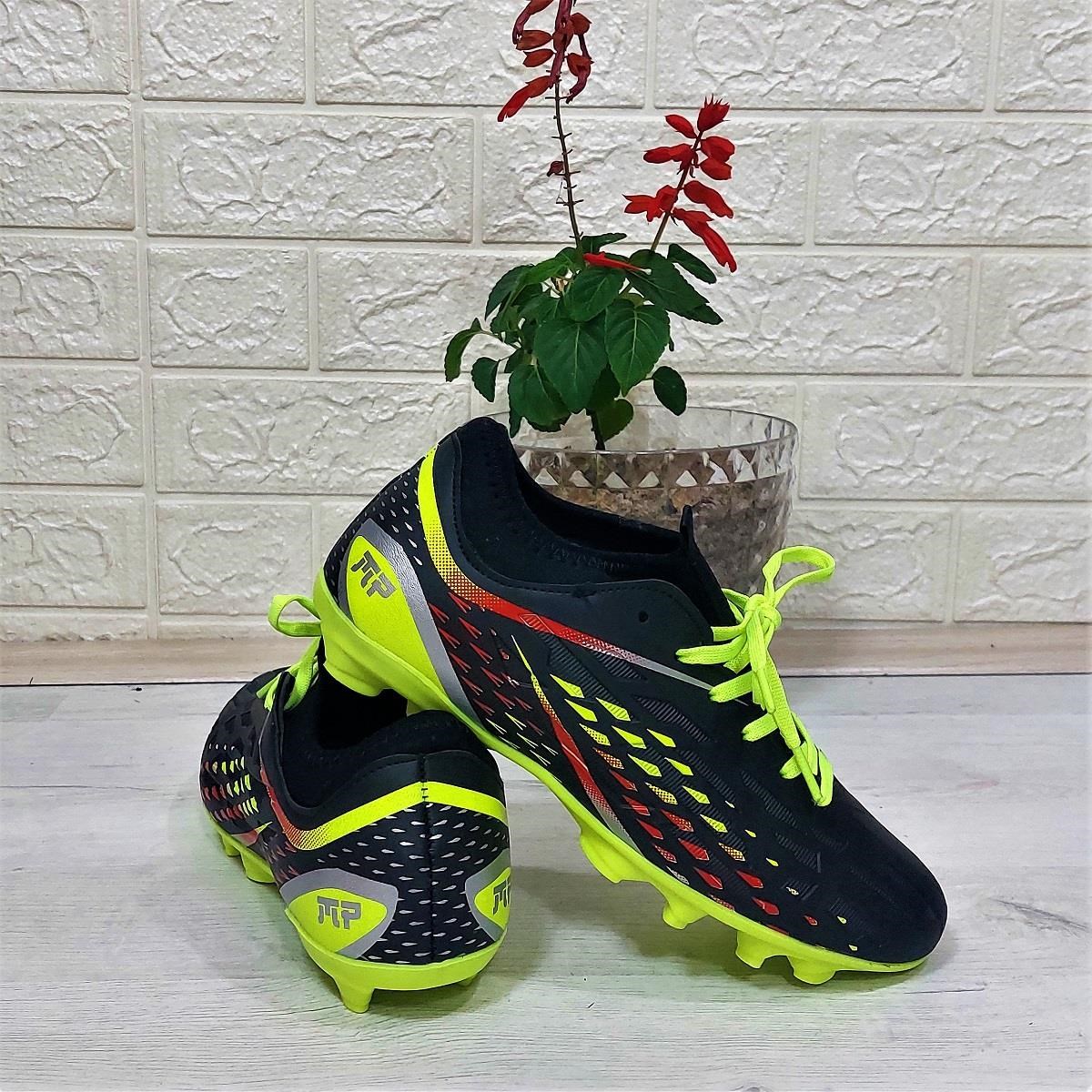 M.P 1359 Siyah-Sarı Termal Likralı Krampon Futbol Ayakkabı