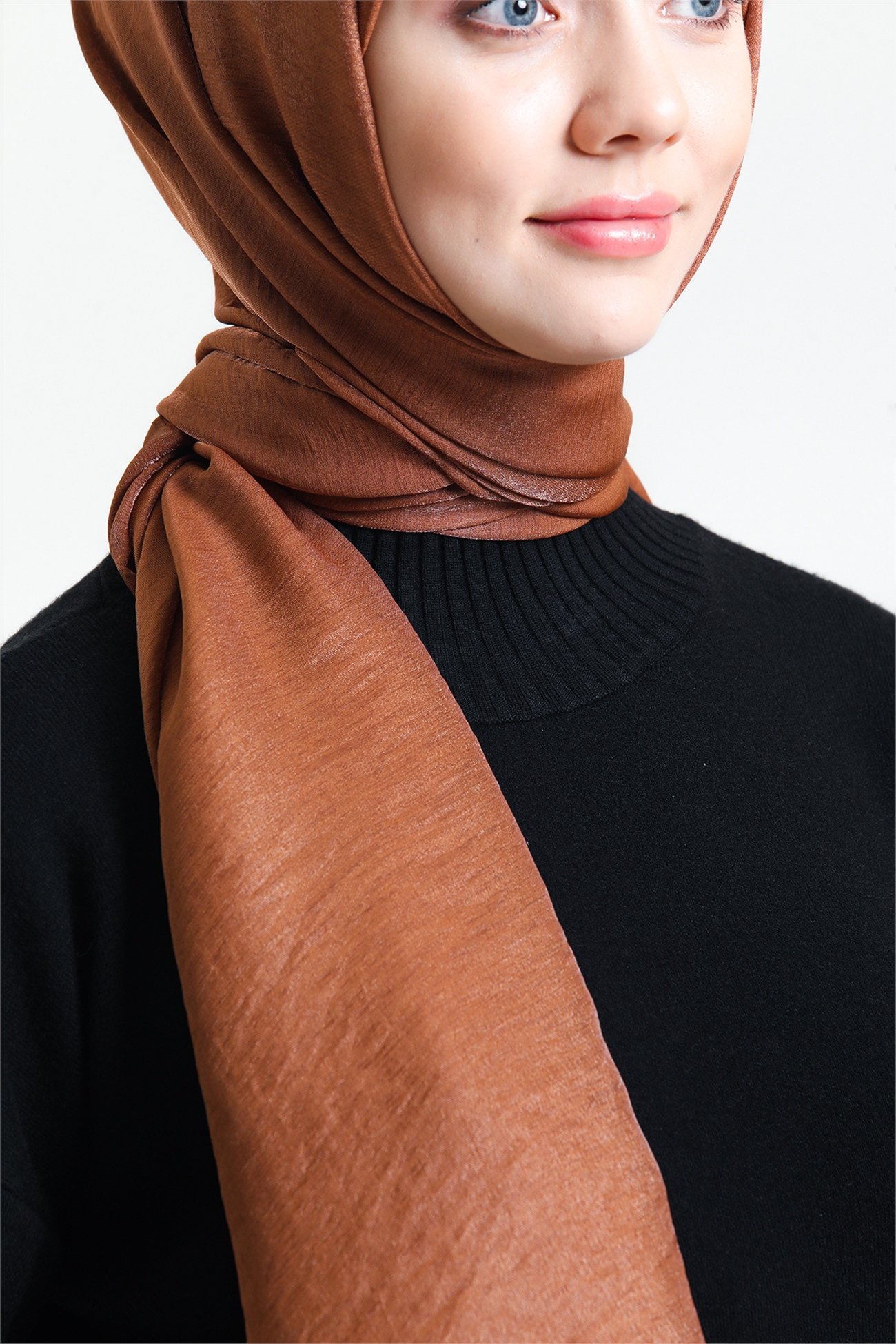 KARACAPIRILTI ŞALKaraca Pırıltı Şal - KAHVE