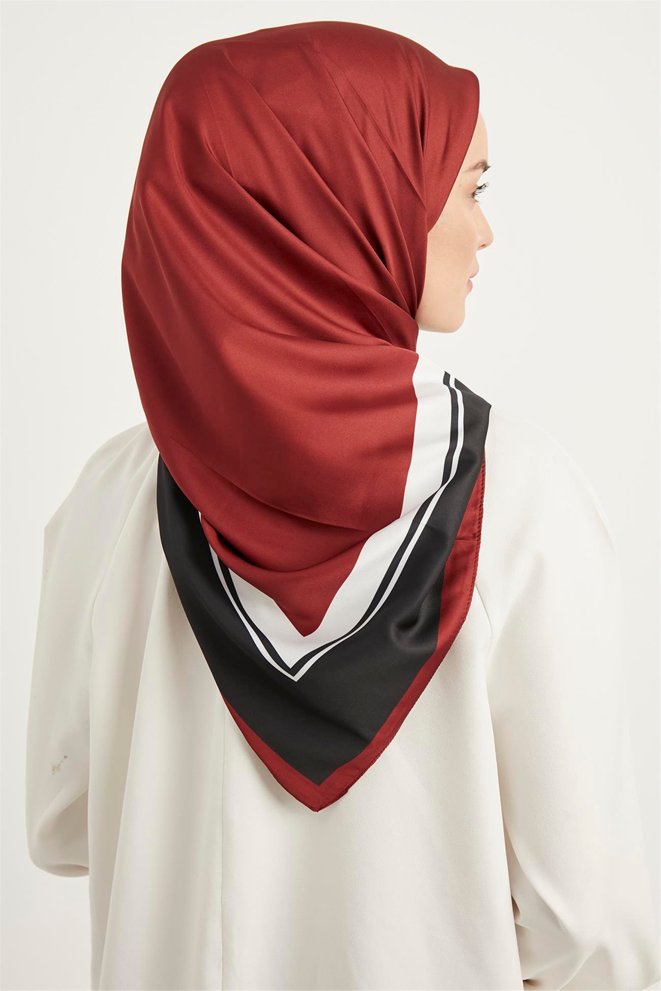 DiğerRAYON EŞARPKaraca Rayon Eşarp - BORDO/SİYAH