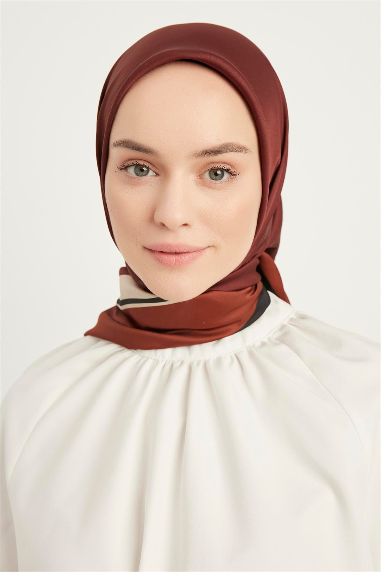 DiğerRAYON EŞARPKaraca Rayon Eşarp - SİYAH/BORDO