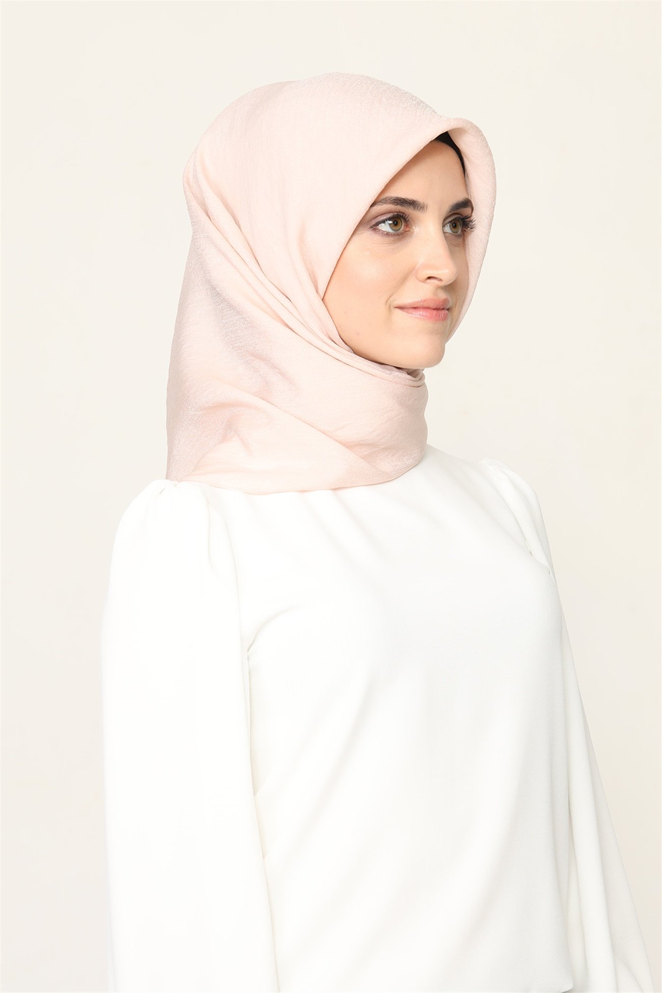 KARACASİMLİ VİSKONKaraca Simli Viskon Eşarp - PASTEL SOMON