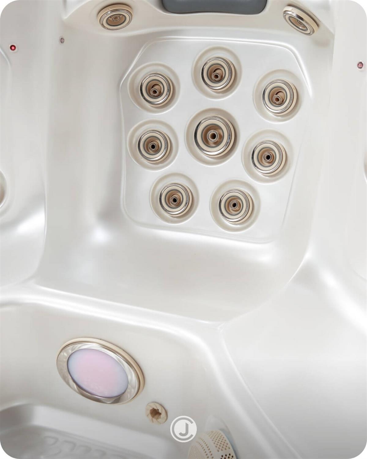 Dış Mekan Isıtmalı 5 Kişilik Bahçe ve Teras Spa Jakuzi 200x200X93 (h)