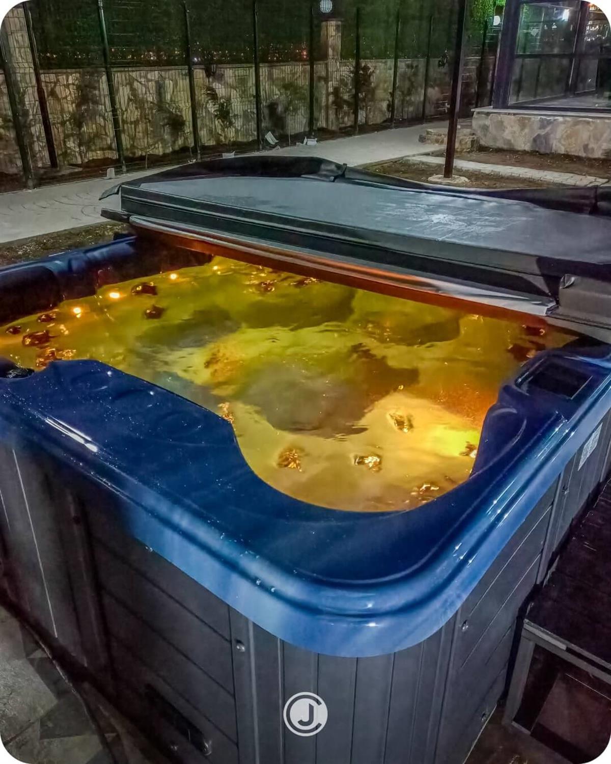 Dış Mekan Isıtmalı 5 Kişilik Bahçe ve Teras Spa Jakuzi 200x200X85 (h) cm