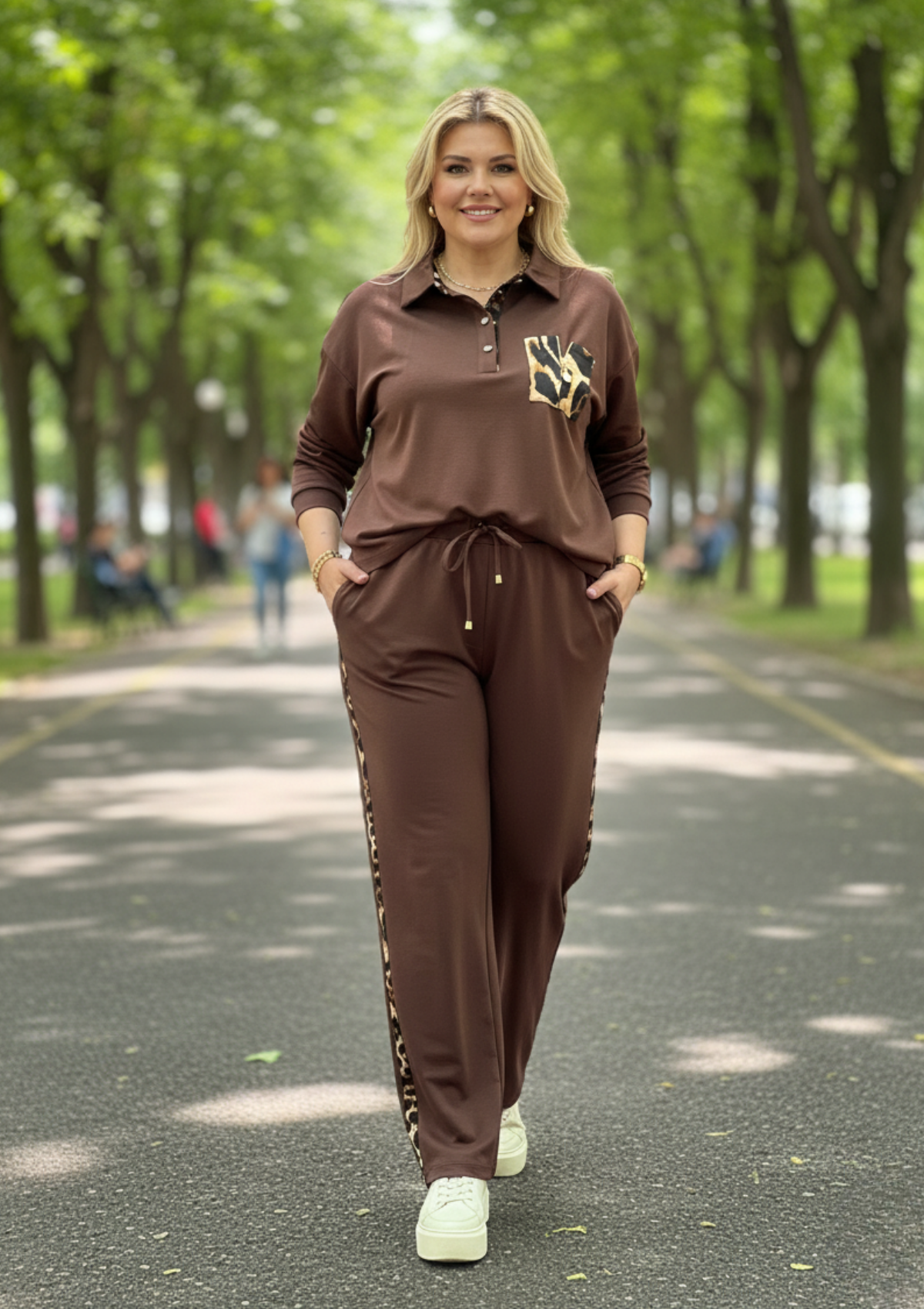 Büyük Beden Kahve Renkli Likralı Polo Yaka Eşofman Takım