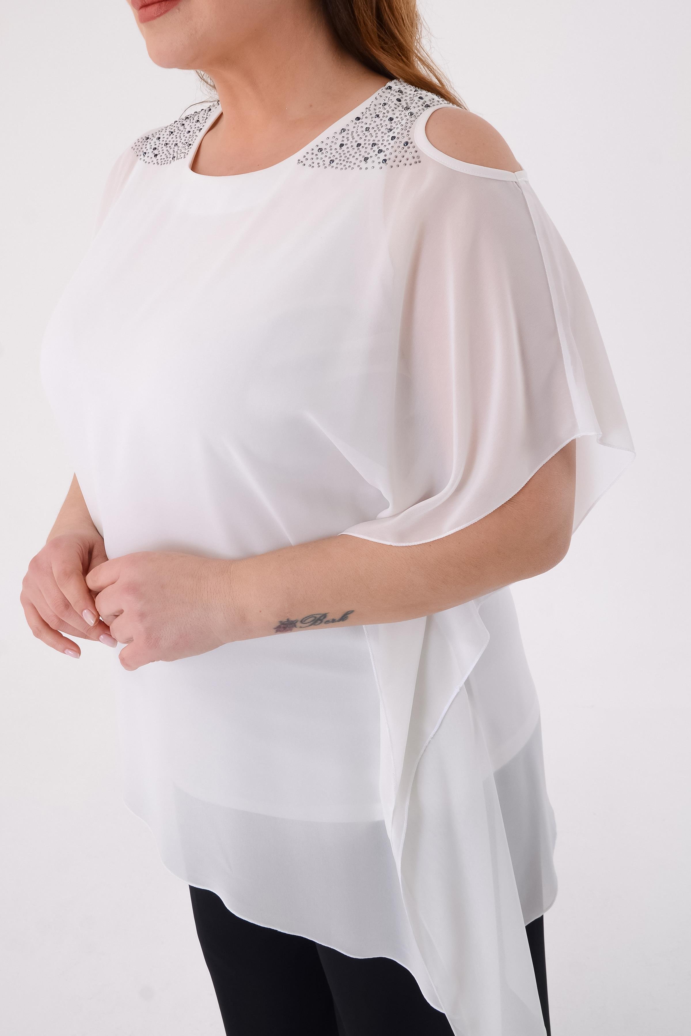 Büyük Beden Krem Renkli Asimetrik Kesim Şifon Bluz