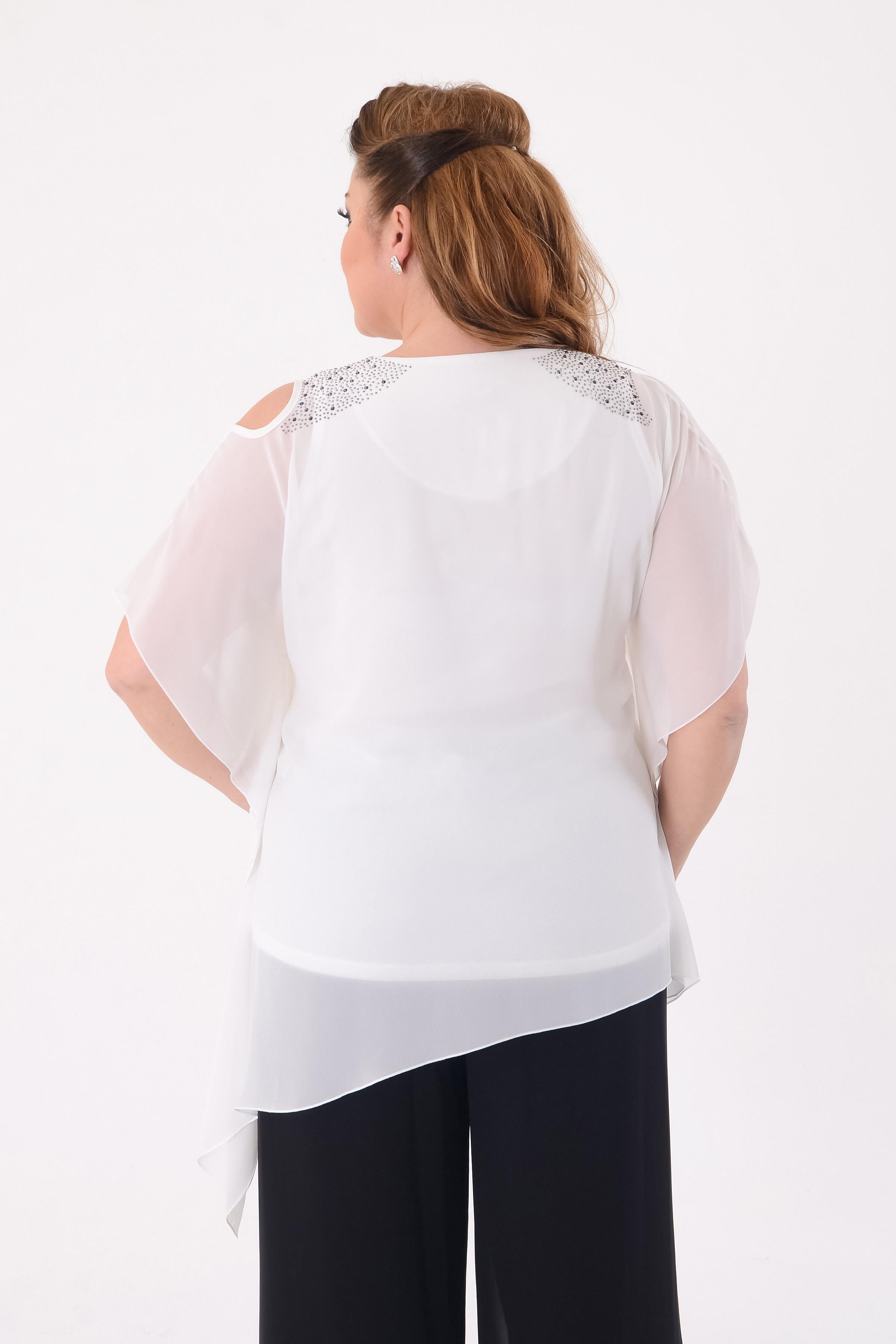 Büyük Beden Krem Renkli Asimetrik Kesim Şifon Bluz