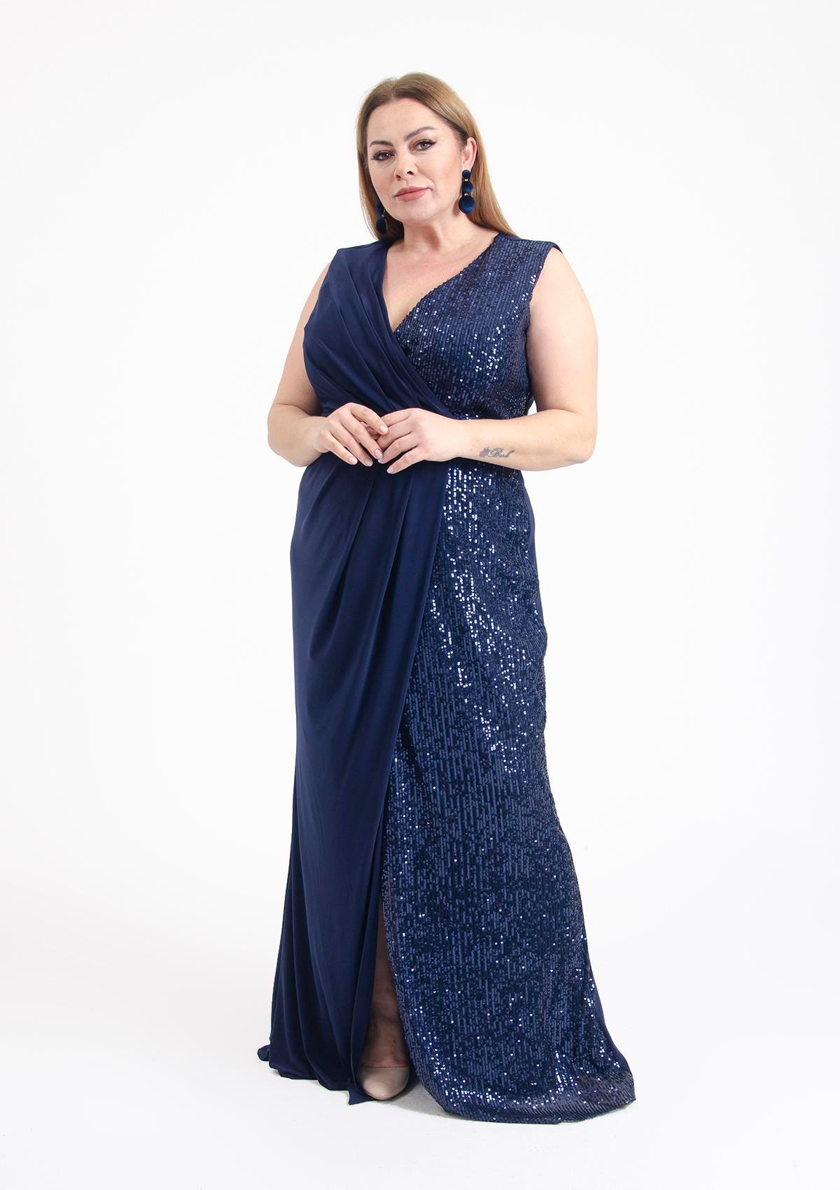 Büyük Beden Lacivert Renkli Kruvaze Yaka Likralı Pul Payetli Abiye Elbise