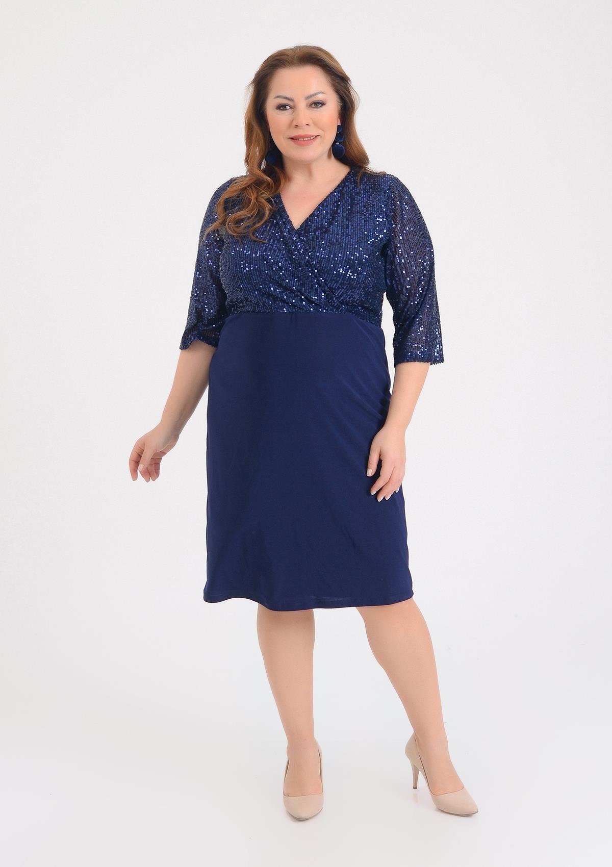 Büyük Beden Lacivert Renkli Kruvaze Yaka Likralı Pul payetli Abiye Elbise